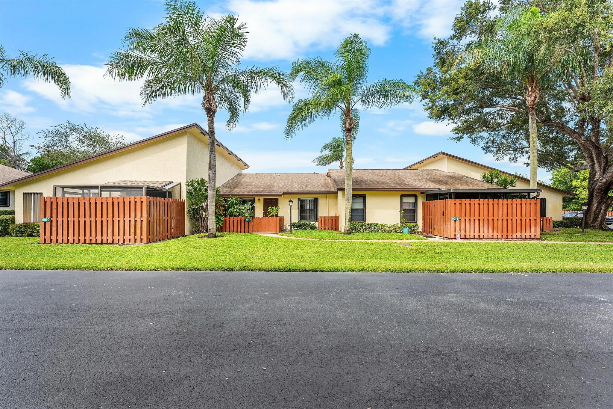 8012 SE Villa Circle