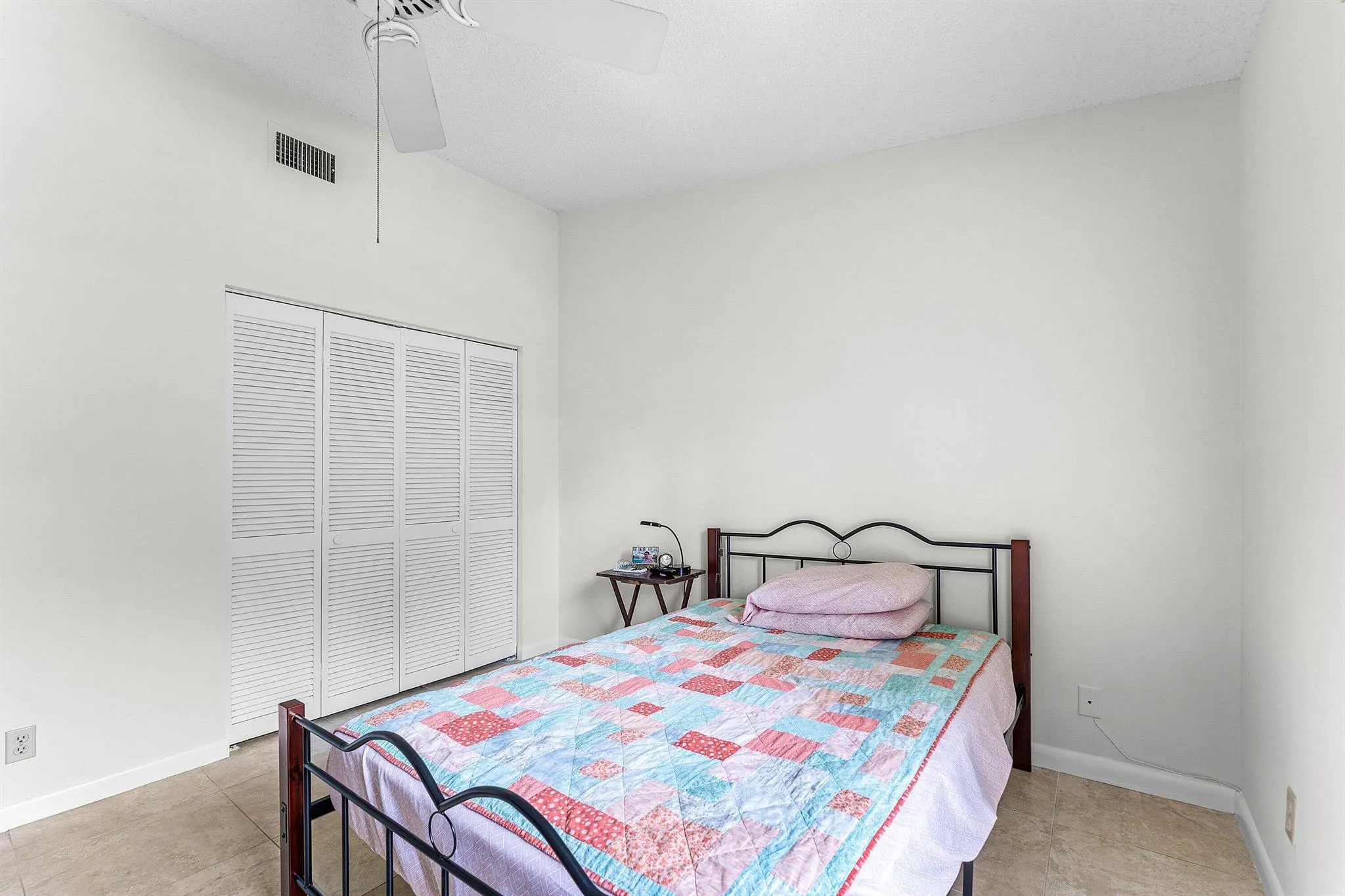 8012 SE Villa Circle