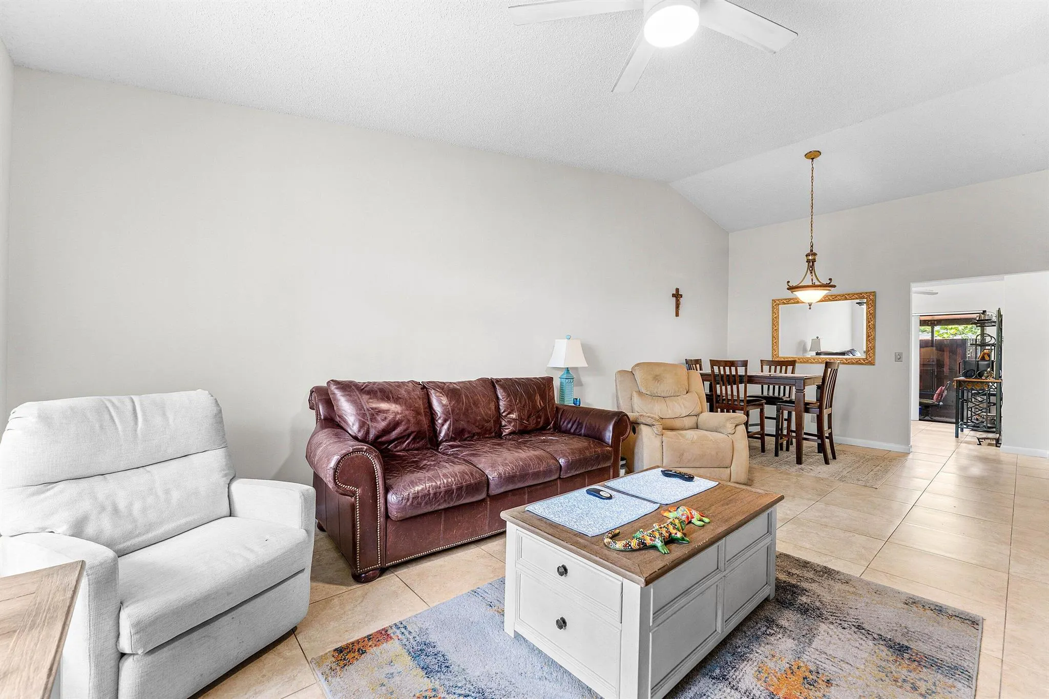 8012 SE Villa Circle