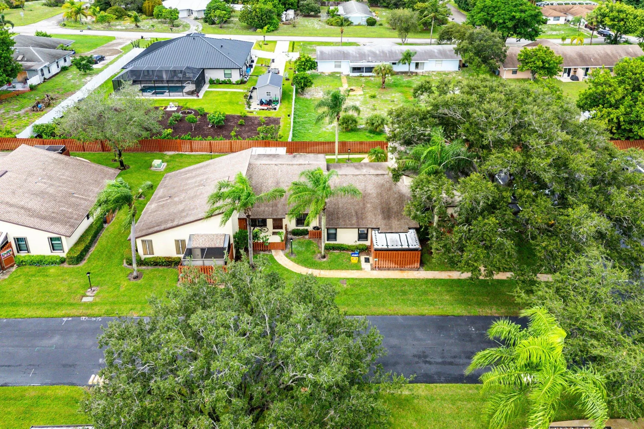 8012 SE Villa Circle