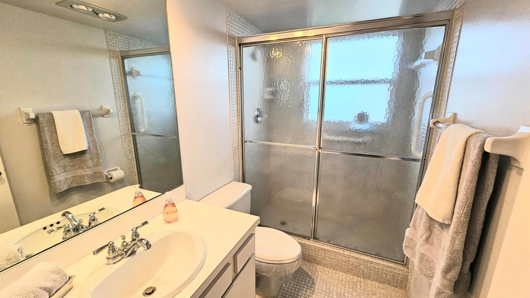 575 Oaks Lane, #1010