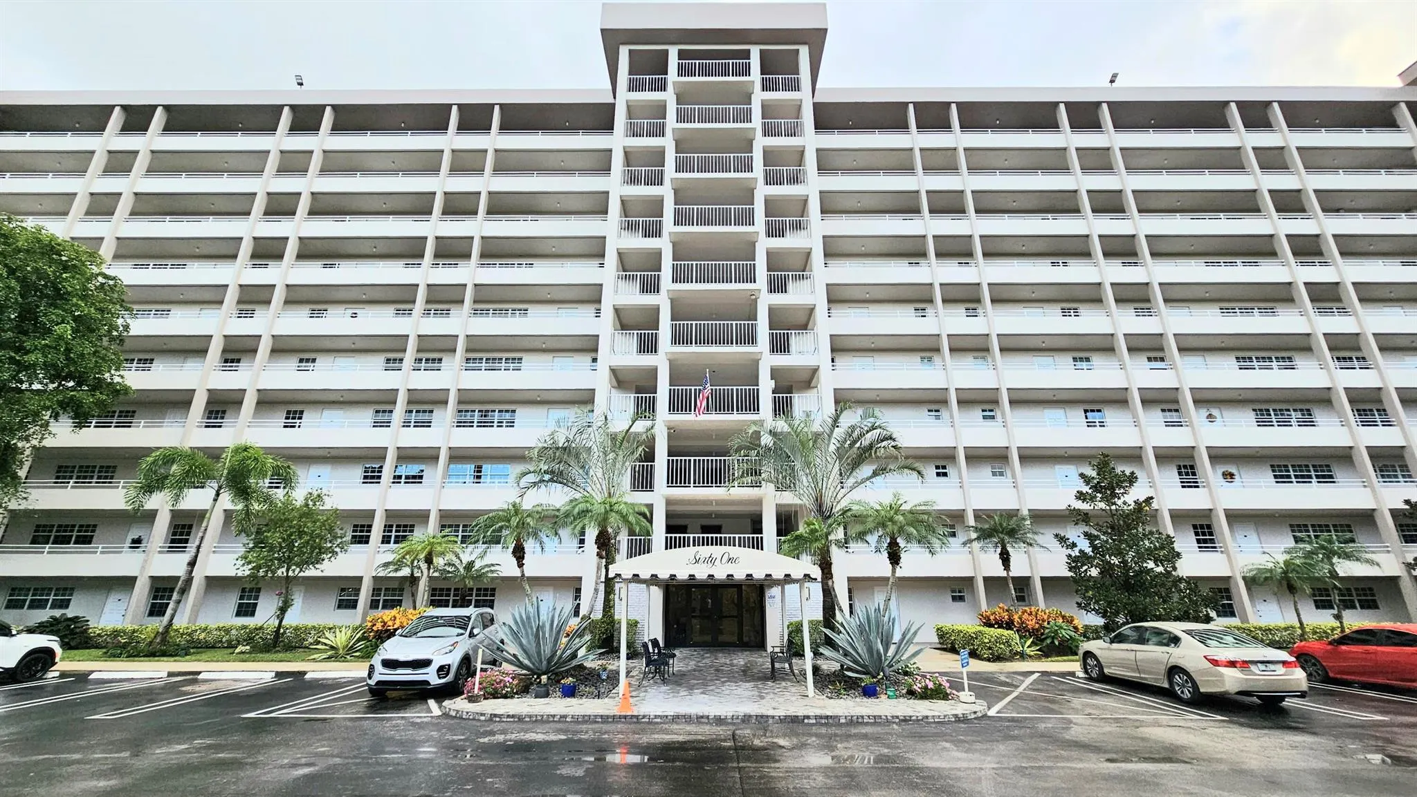575 Oaks Lane, #1010
