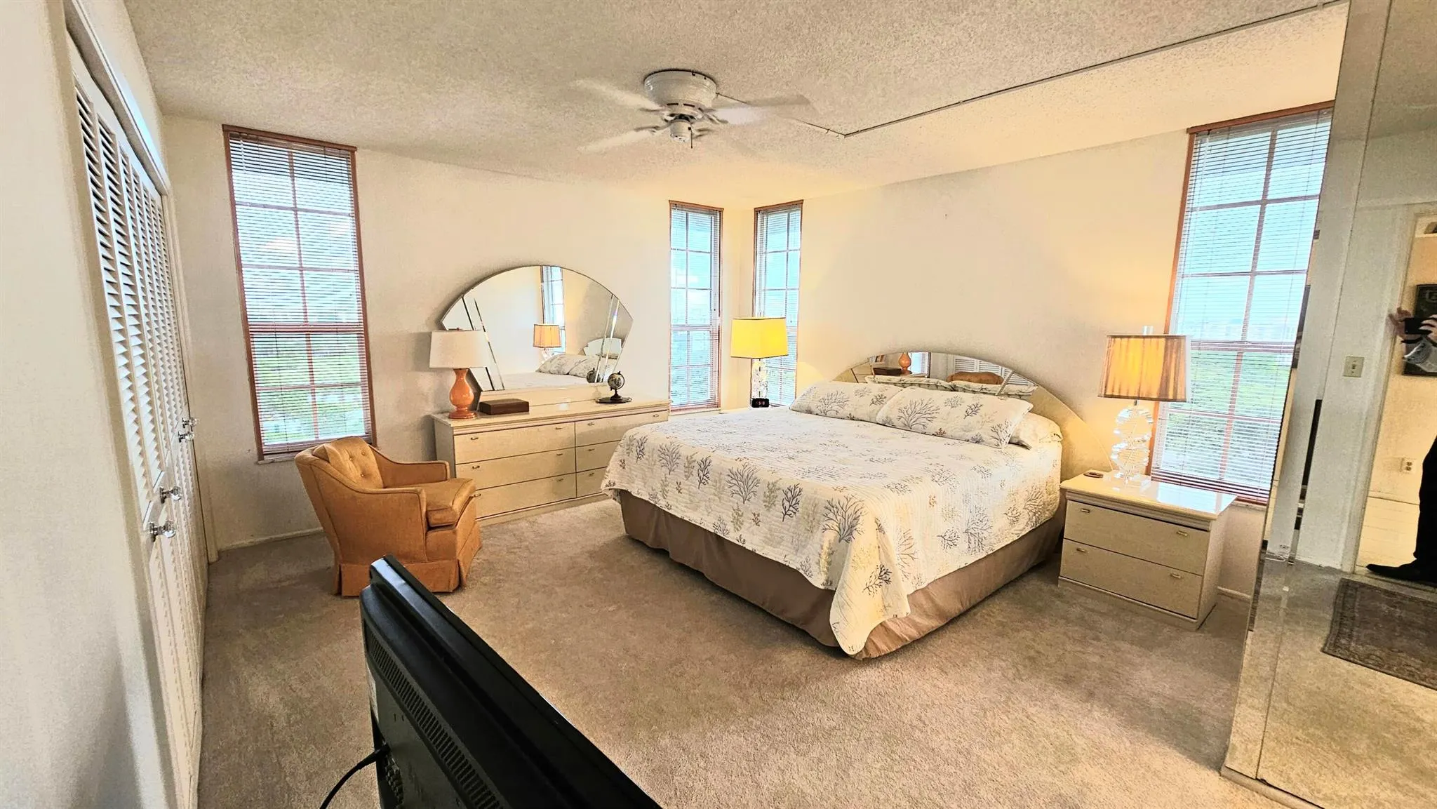 575 Oaks Lane, #1010