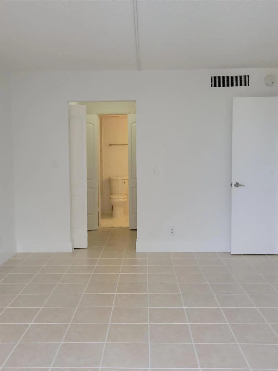 733 SE 1st Way, #303
