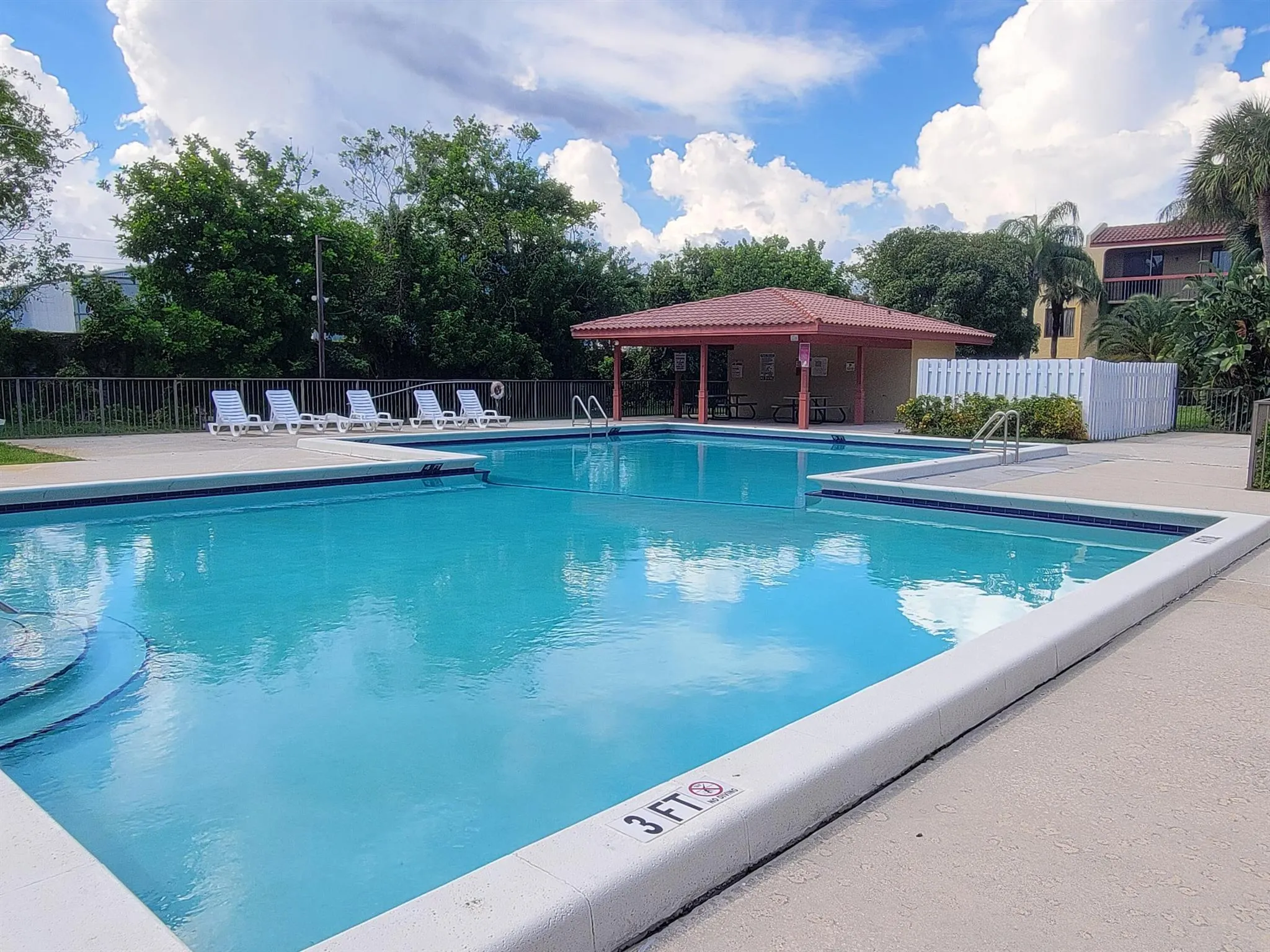 733 SE 1st Way, #303