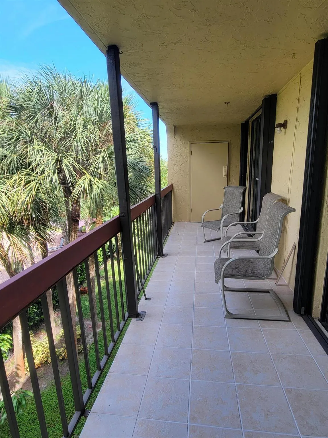 733 SE 1st Way, #303