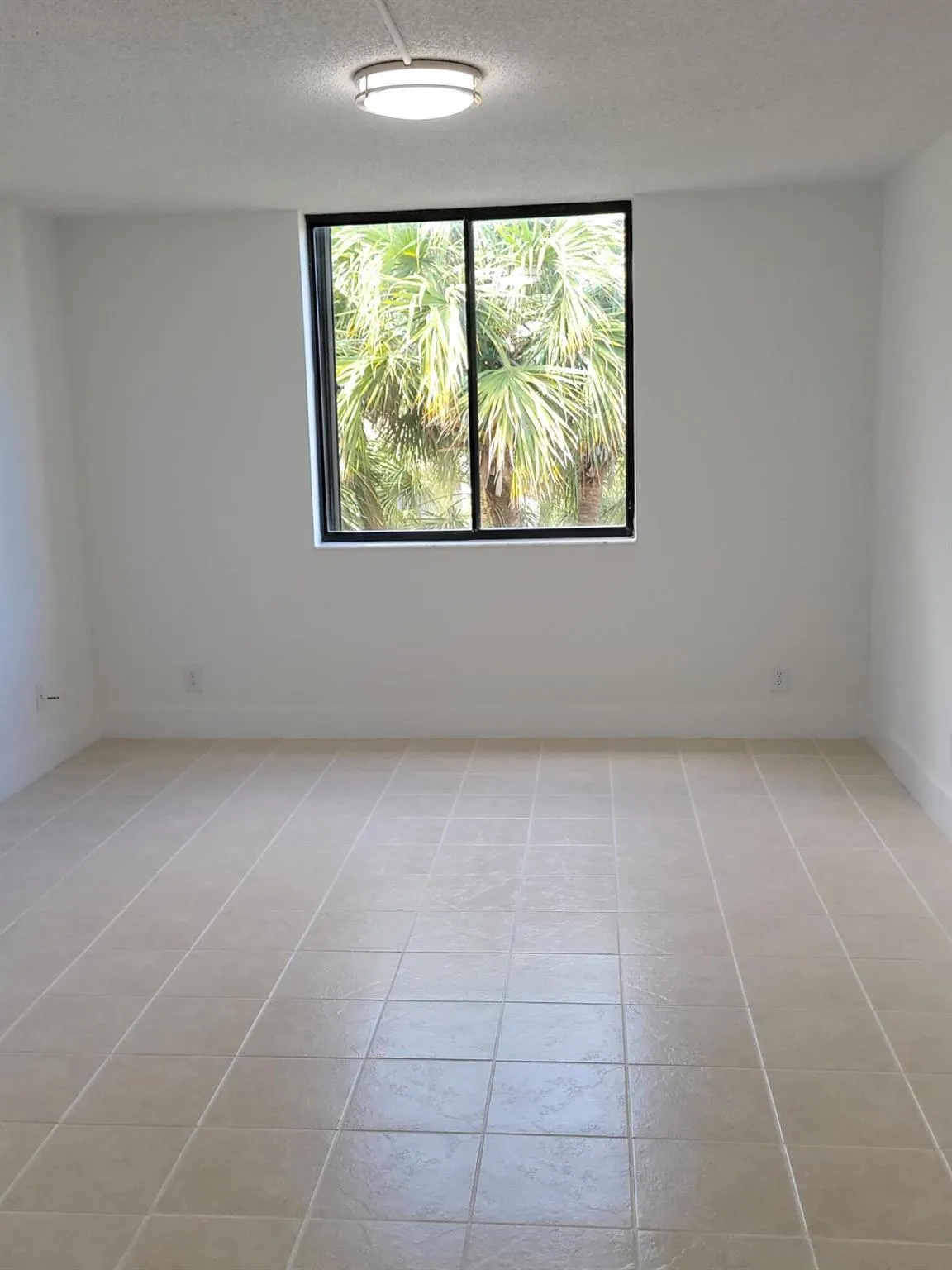 733 SE 1st Way, #303