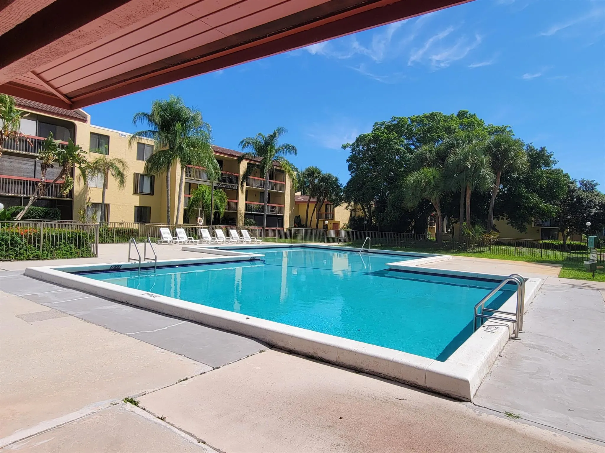 733 SE 1st Way, #303