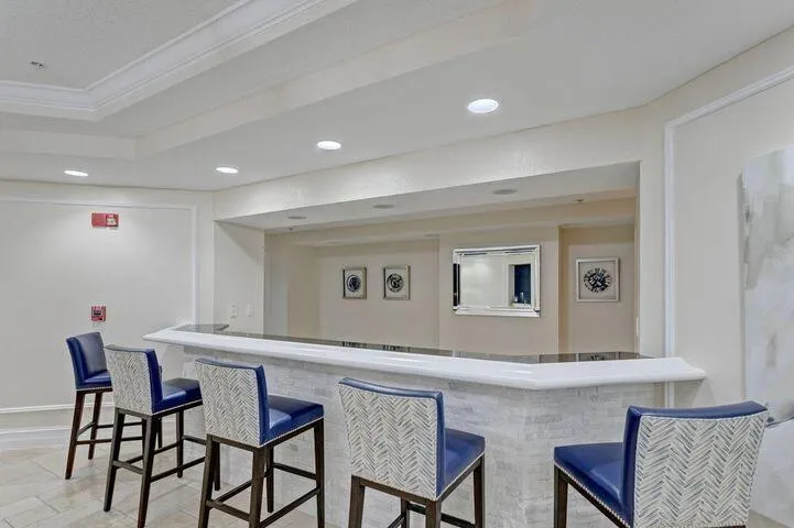 221 Ocean Grande Boulevard, #401
