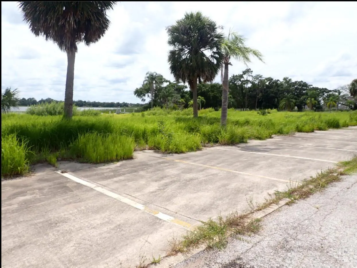 0 W Irlo Bronson Memorial Highway