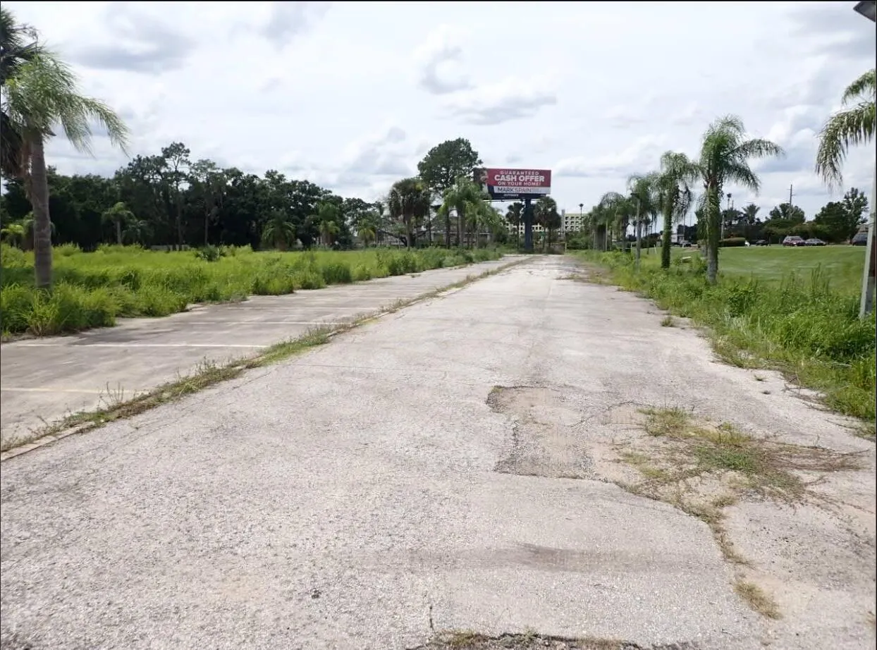 0 W Irlo Bronson Memorial Highway