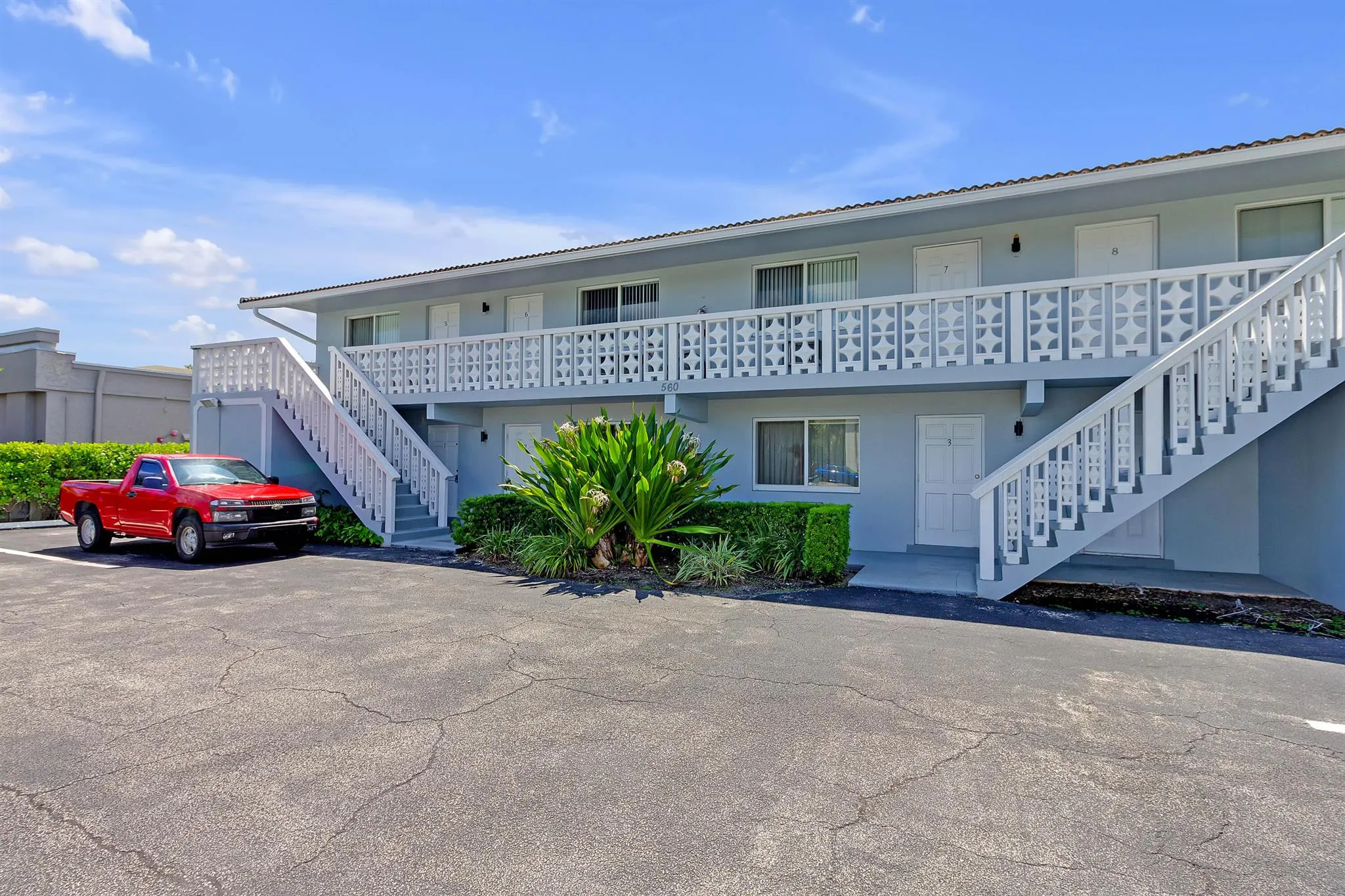 560 NE 46th Street