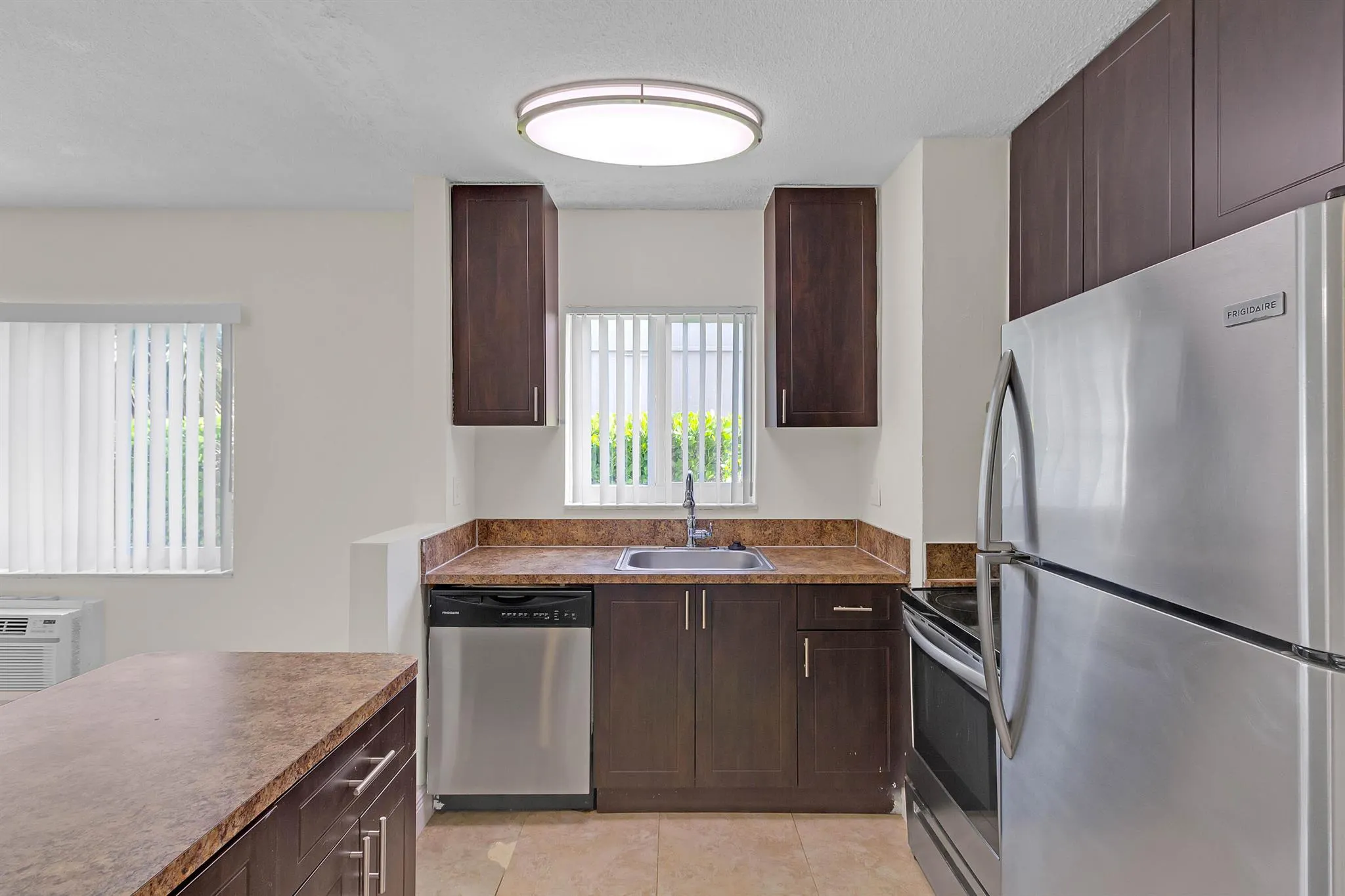 560 NE 46th Street