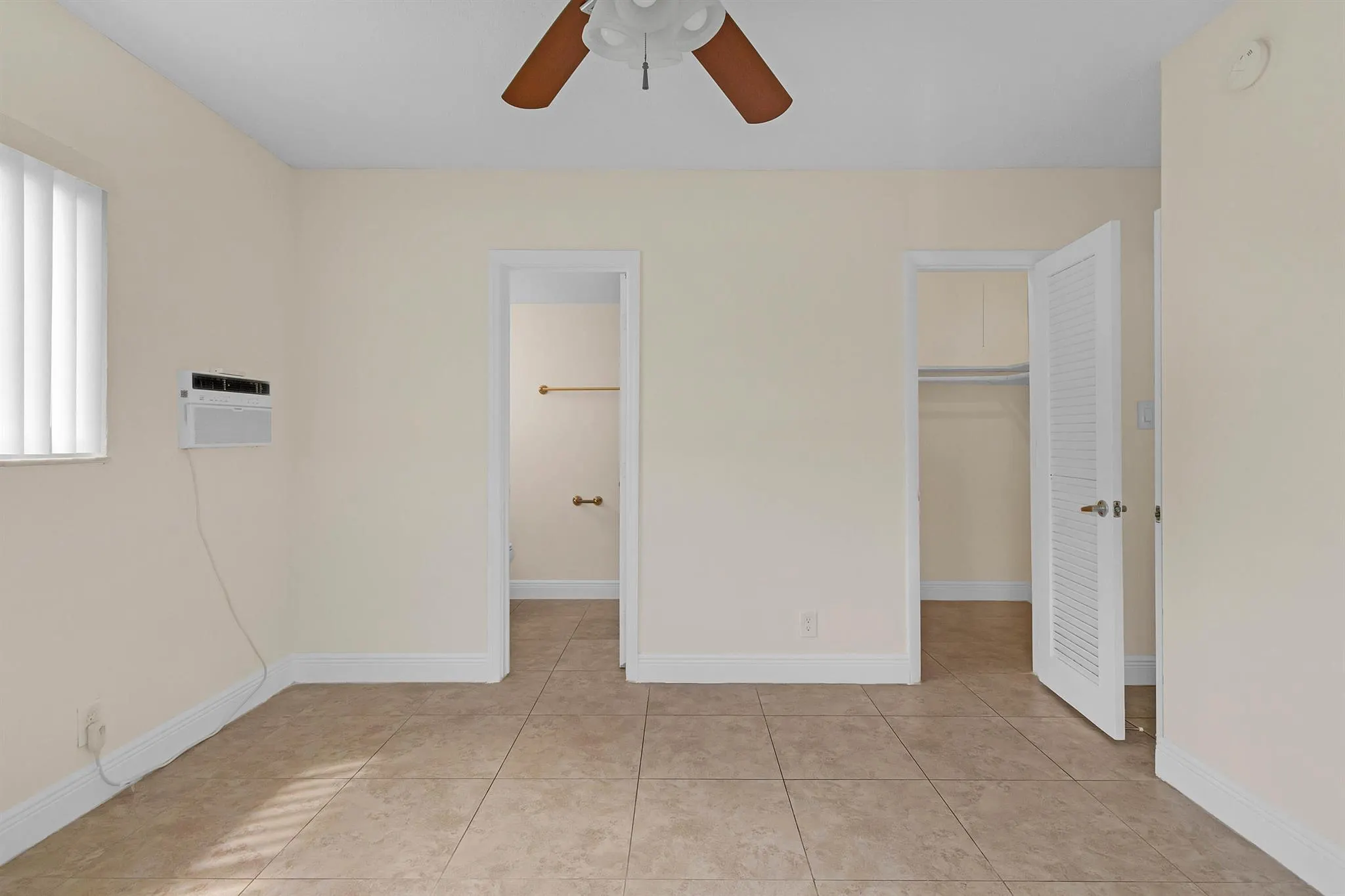 560 NE 46th Street
