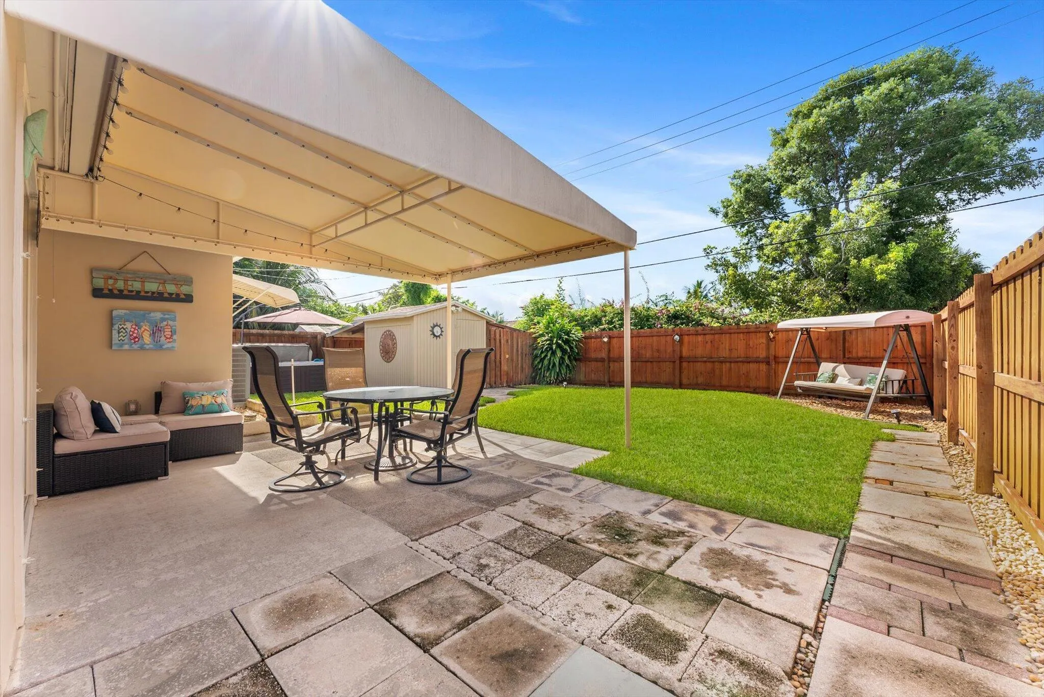 1221 Crestwood Boulevard