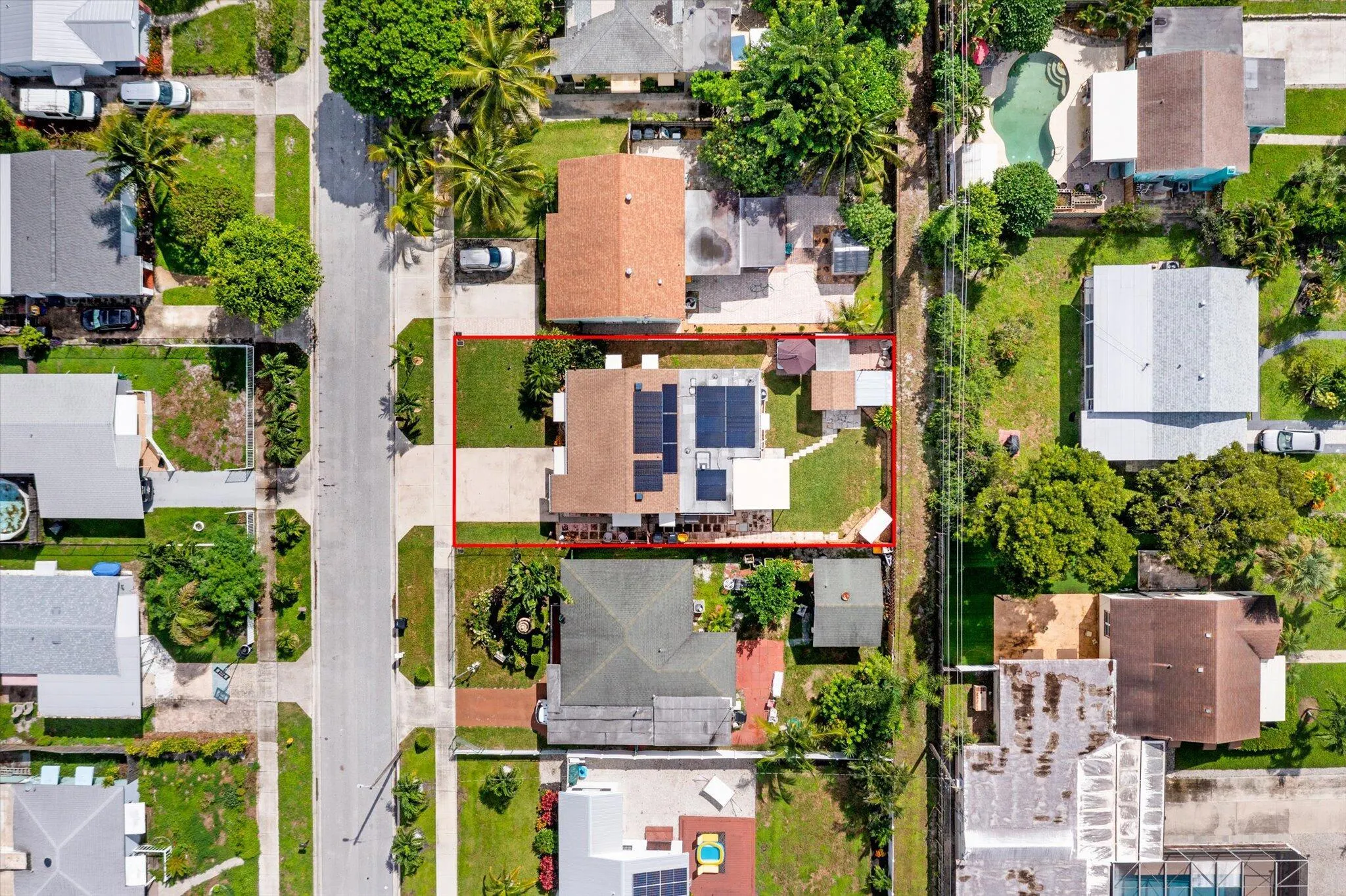 1221 Crestwood Boulevard
