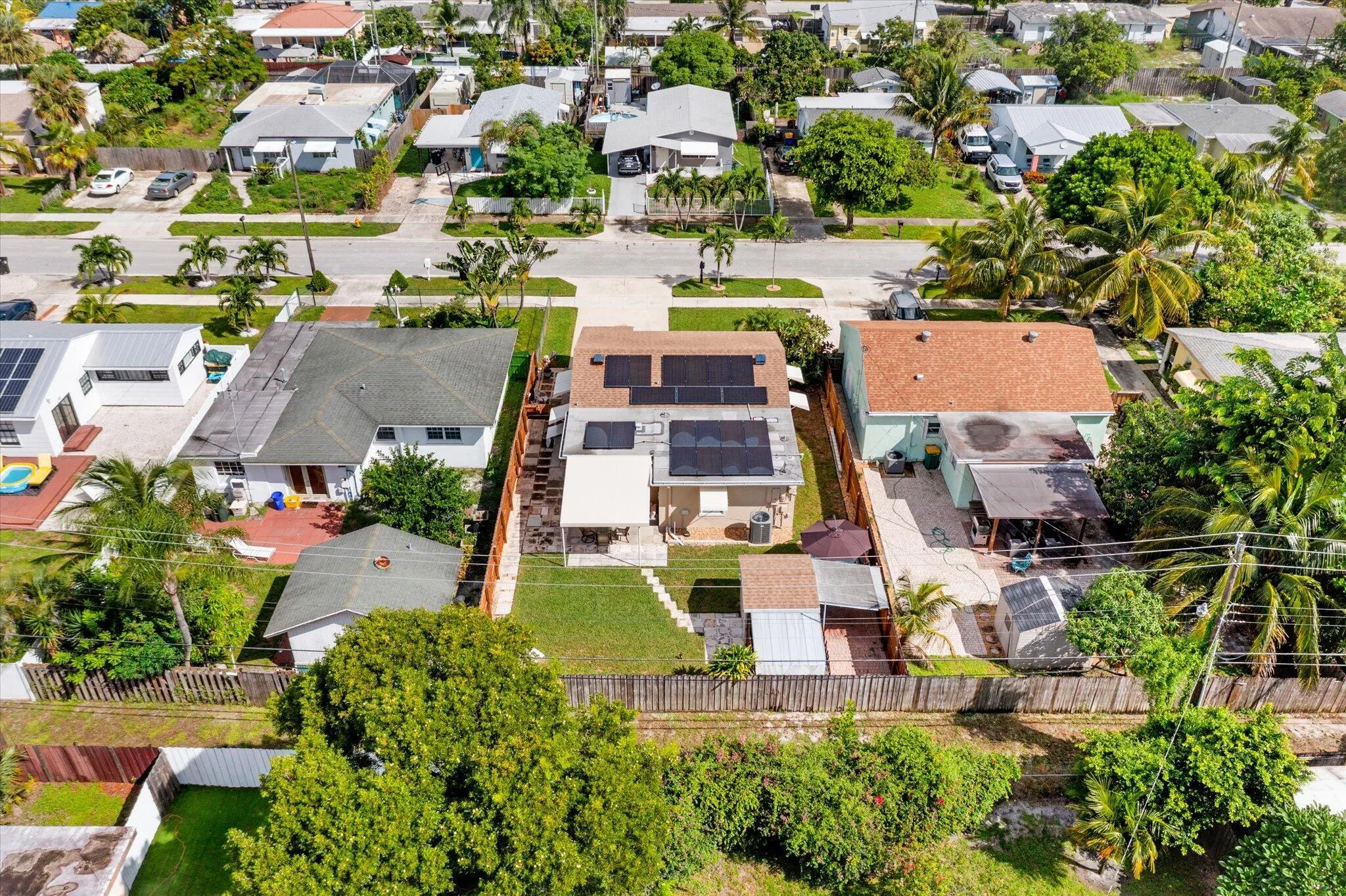 1221 Crestwood Boulevard