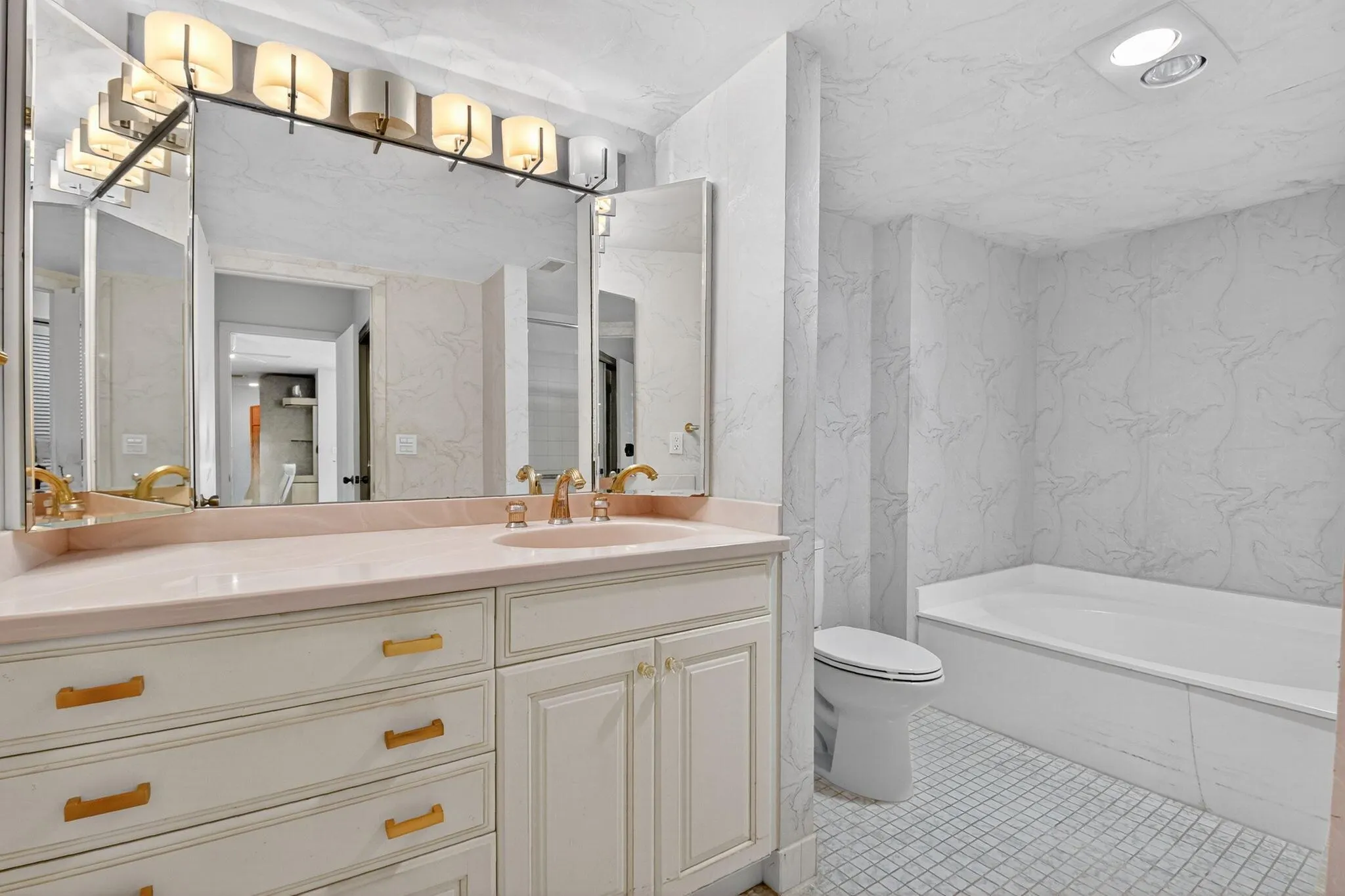 34 Westgate Lane, #34b