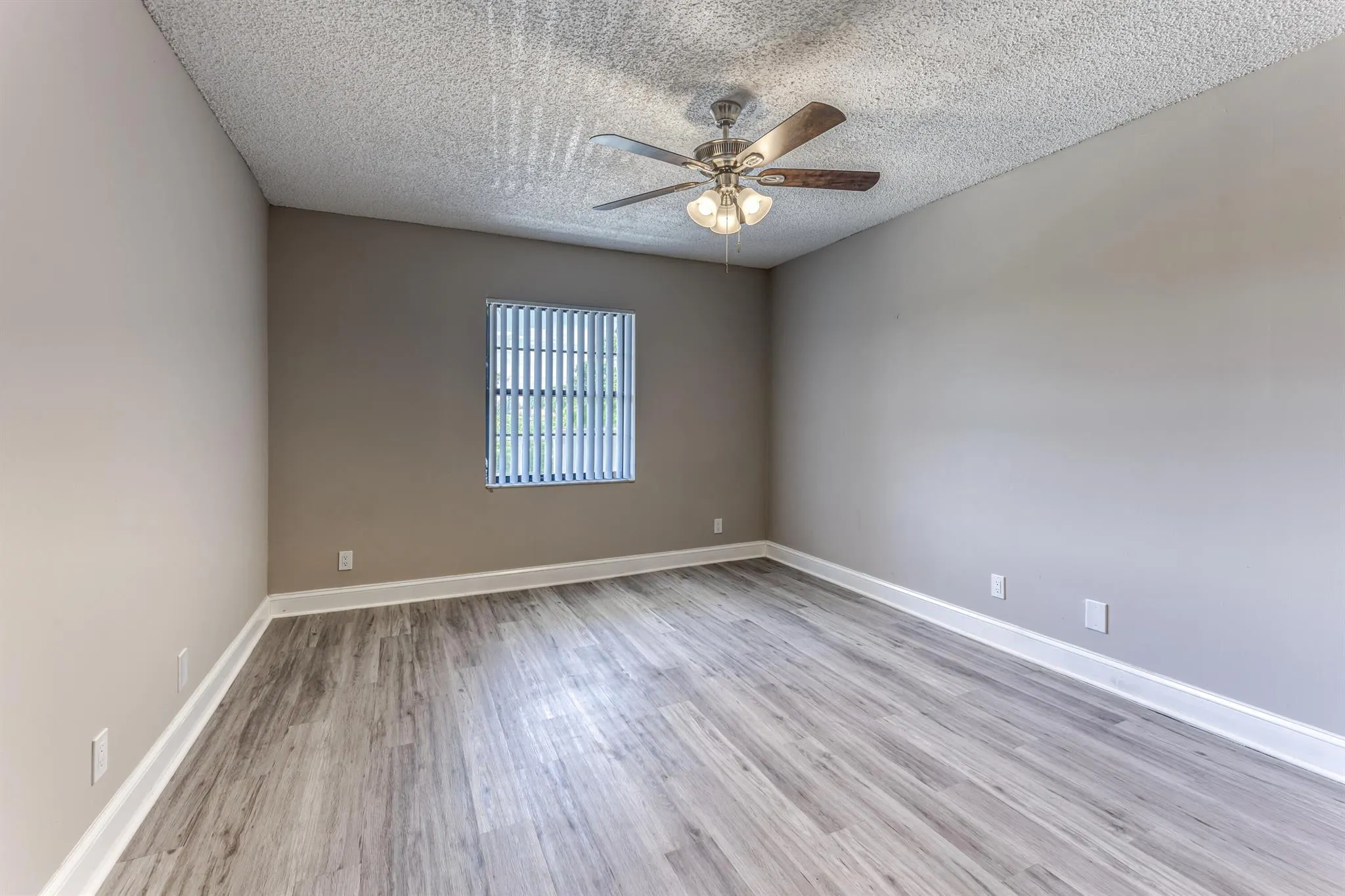 240 SE 10th Street
