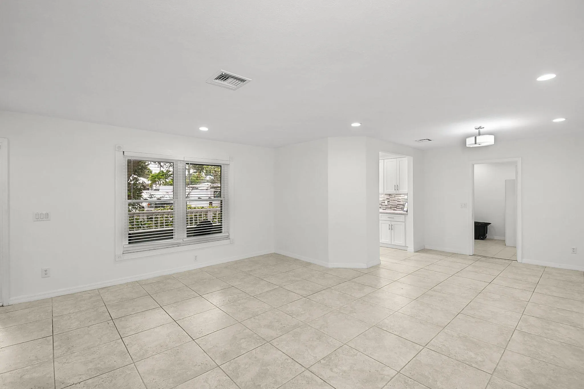 338 SW Winnachee Drive