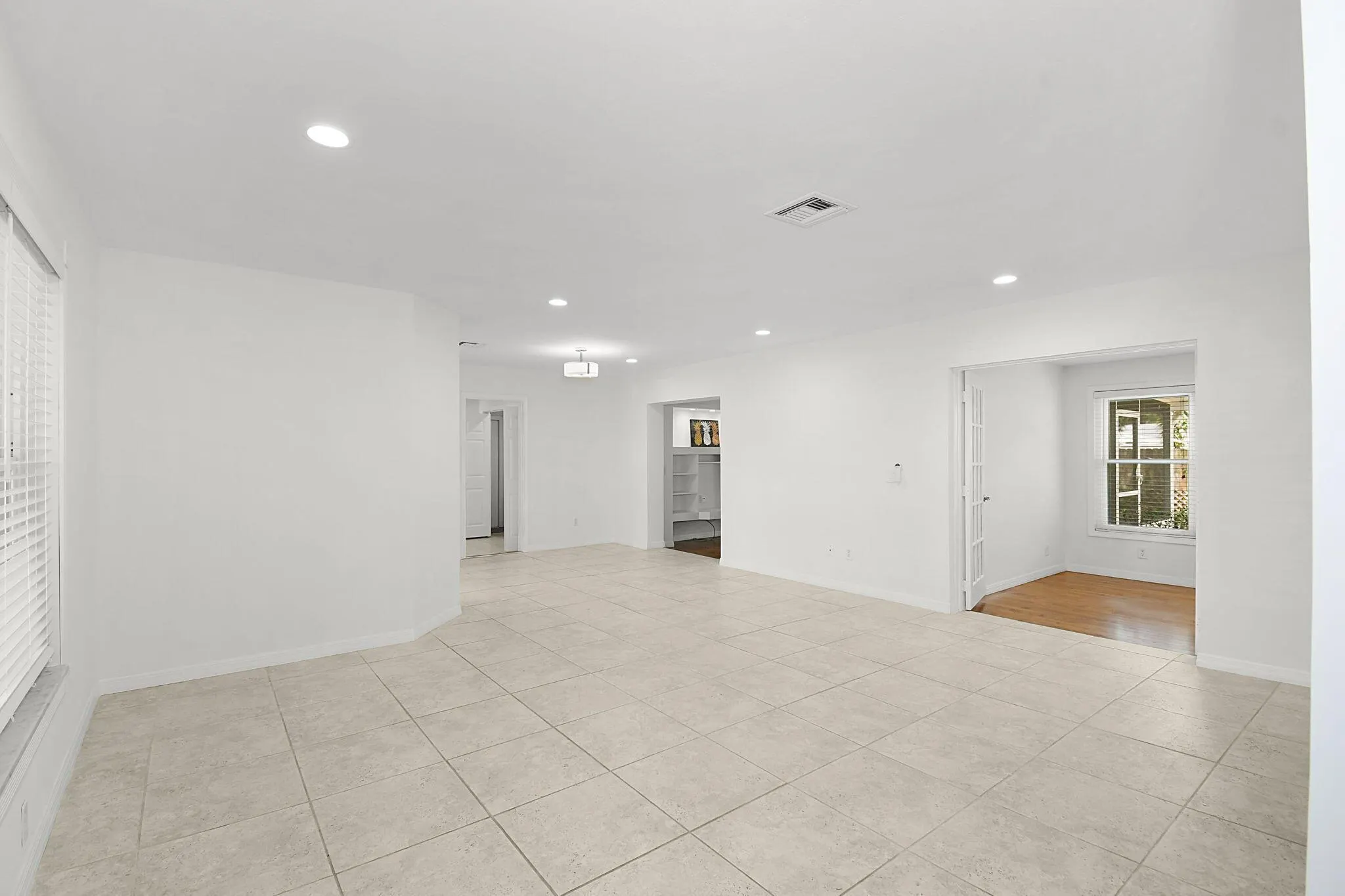 338 SW Winnachee Drive