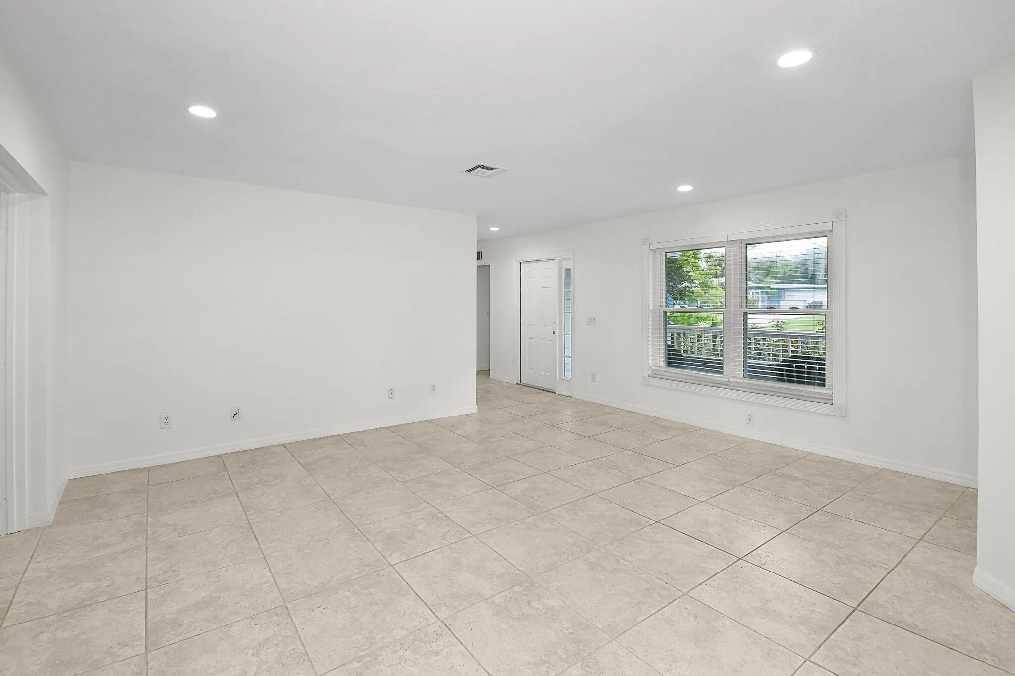 338 SW Winnachee Drive