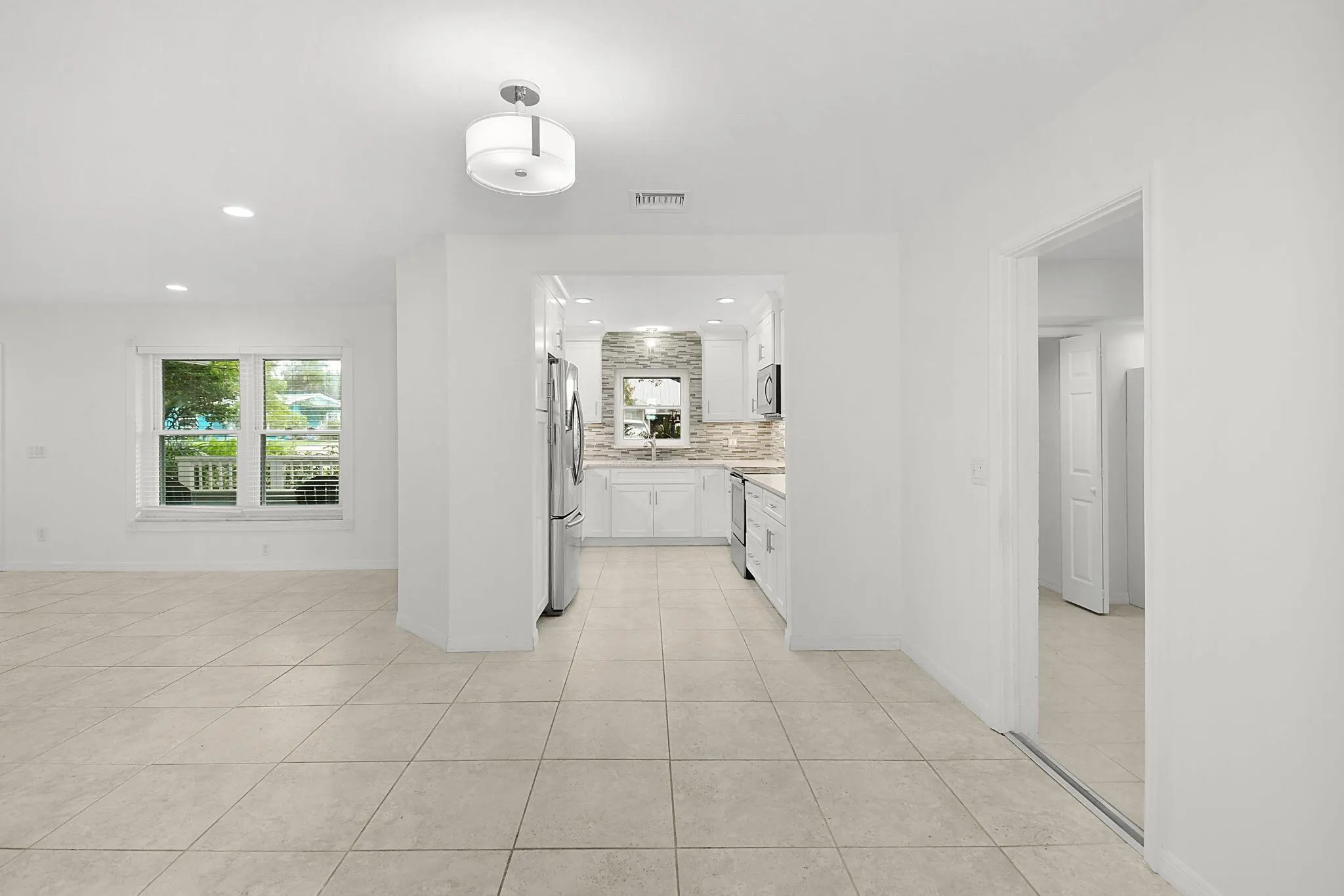 338 SW Winnachee Drive