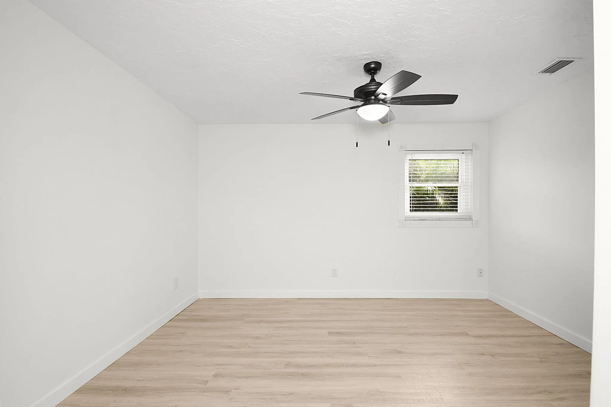 338 SW Winnachee Drive