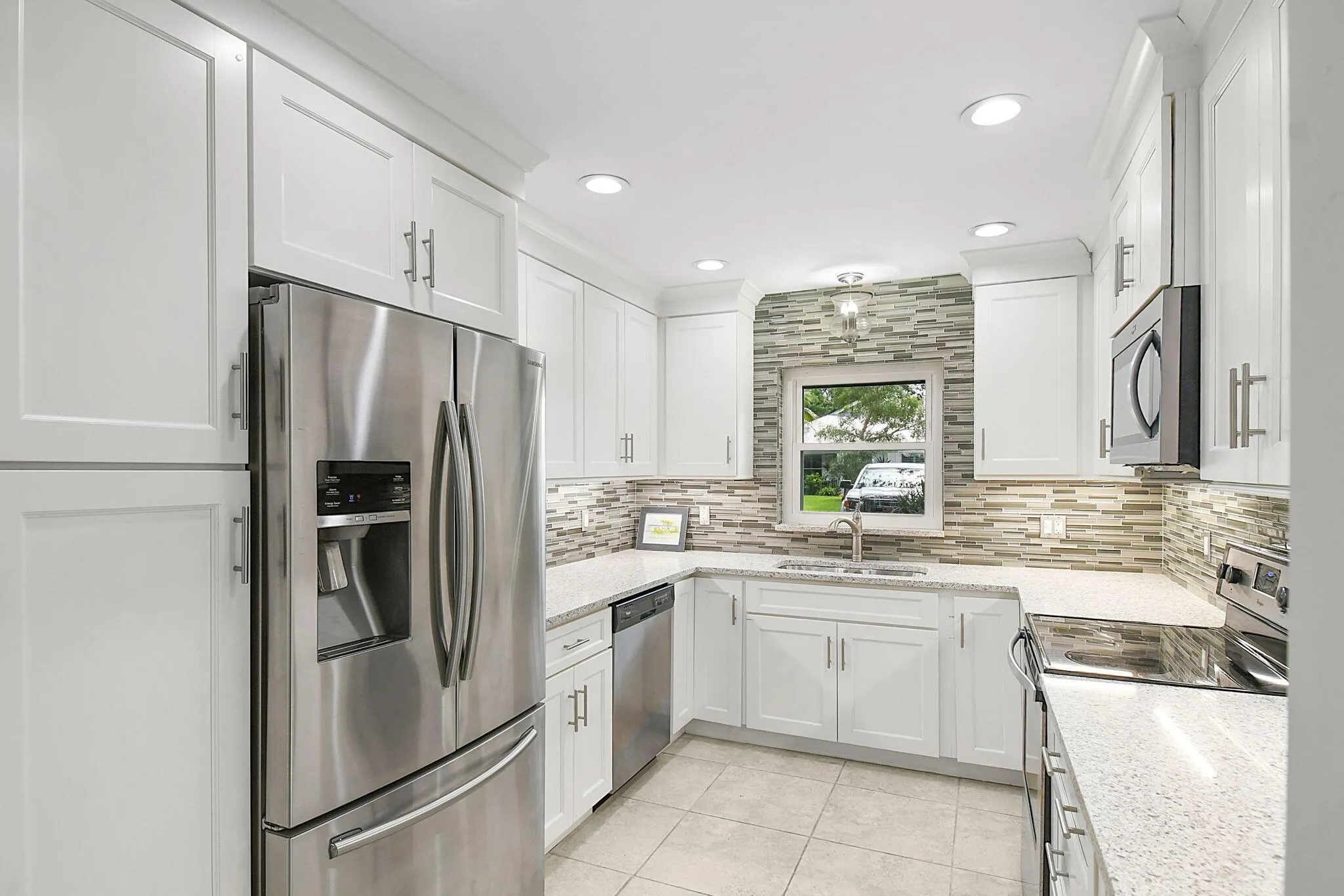 338 SW Winnachee Drive