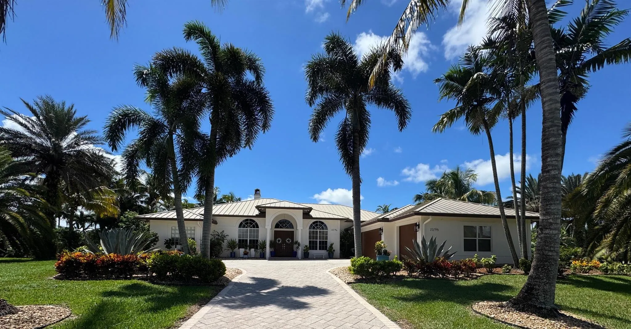 10196 Avenida Del Rio