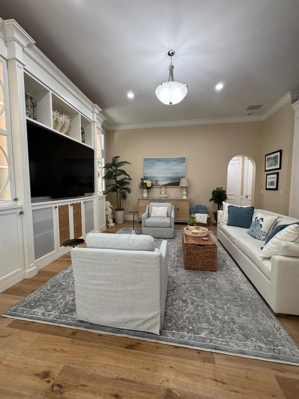 10196 Avenida Del Rio