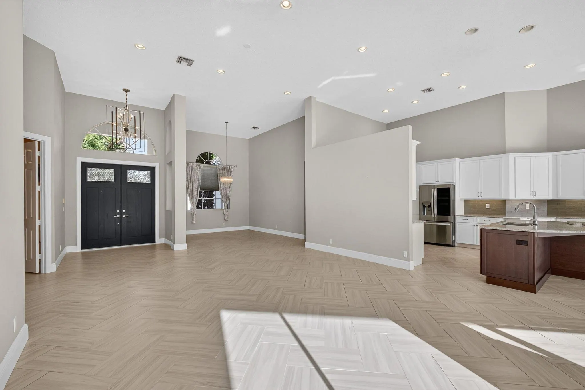 111 N River Drive W