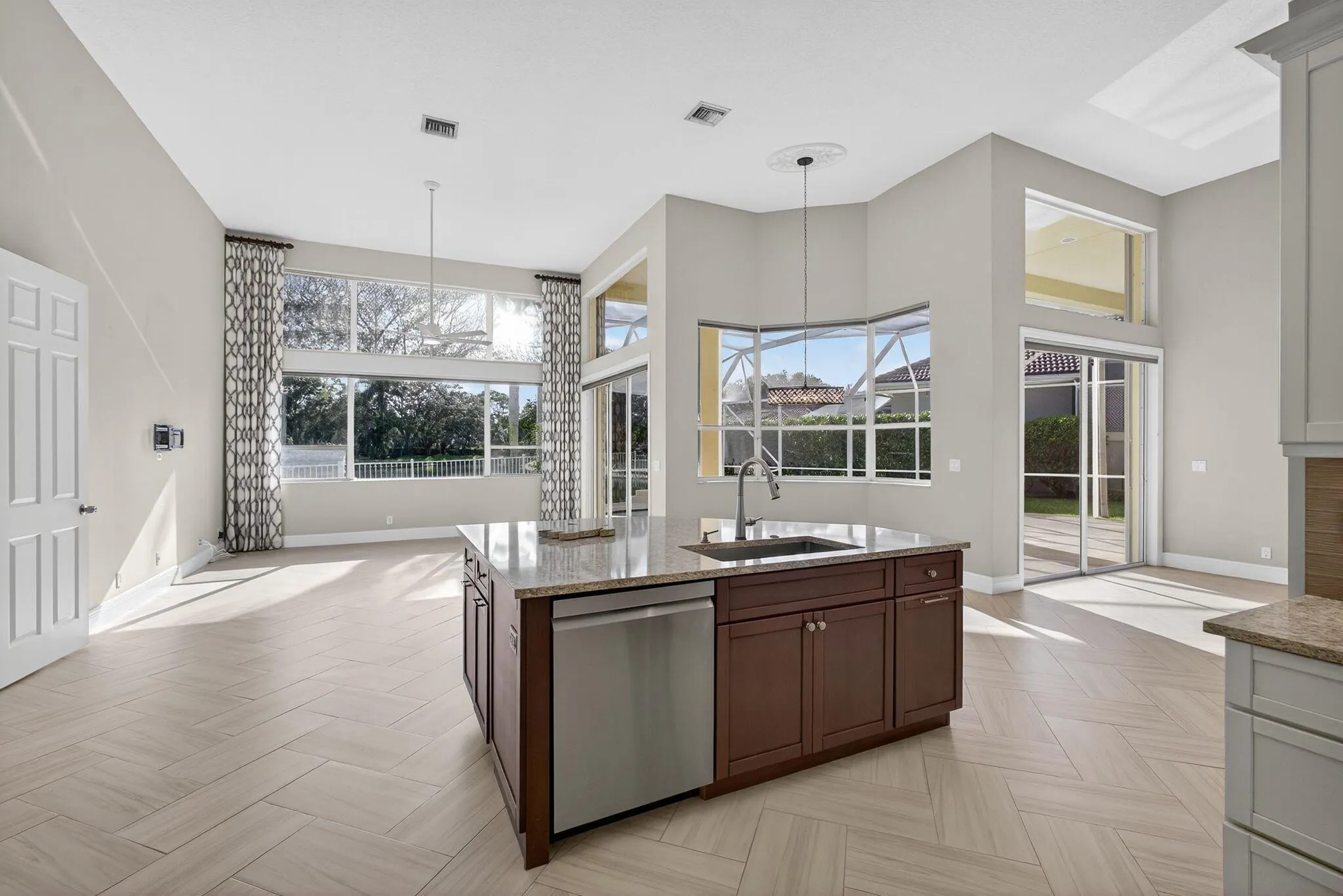 111 N River Drive W