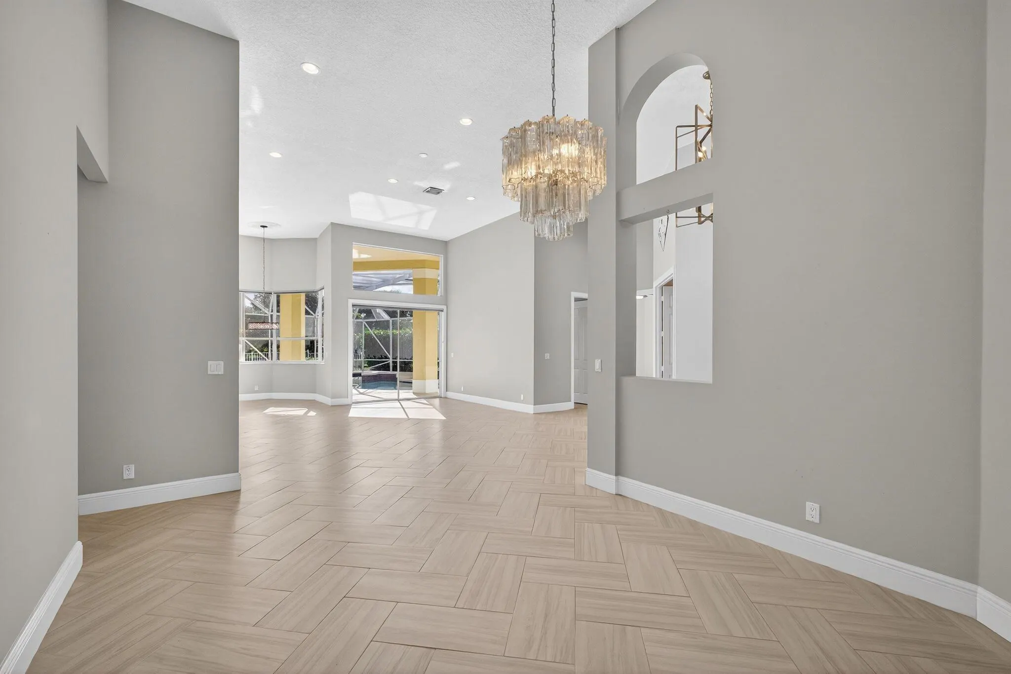 111 N River Drive W