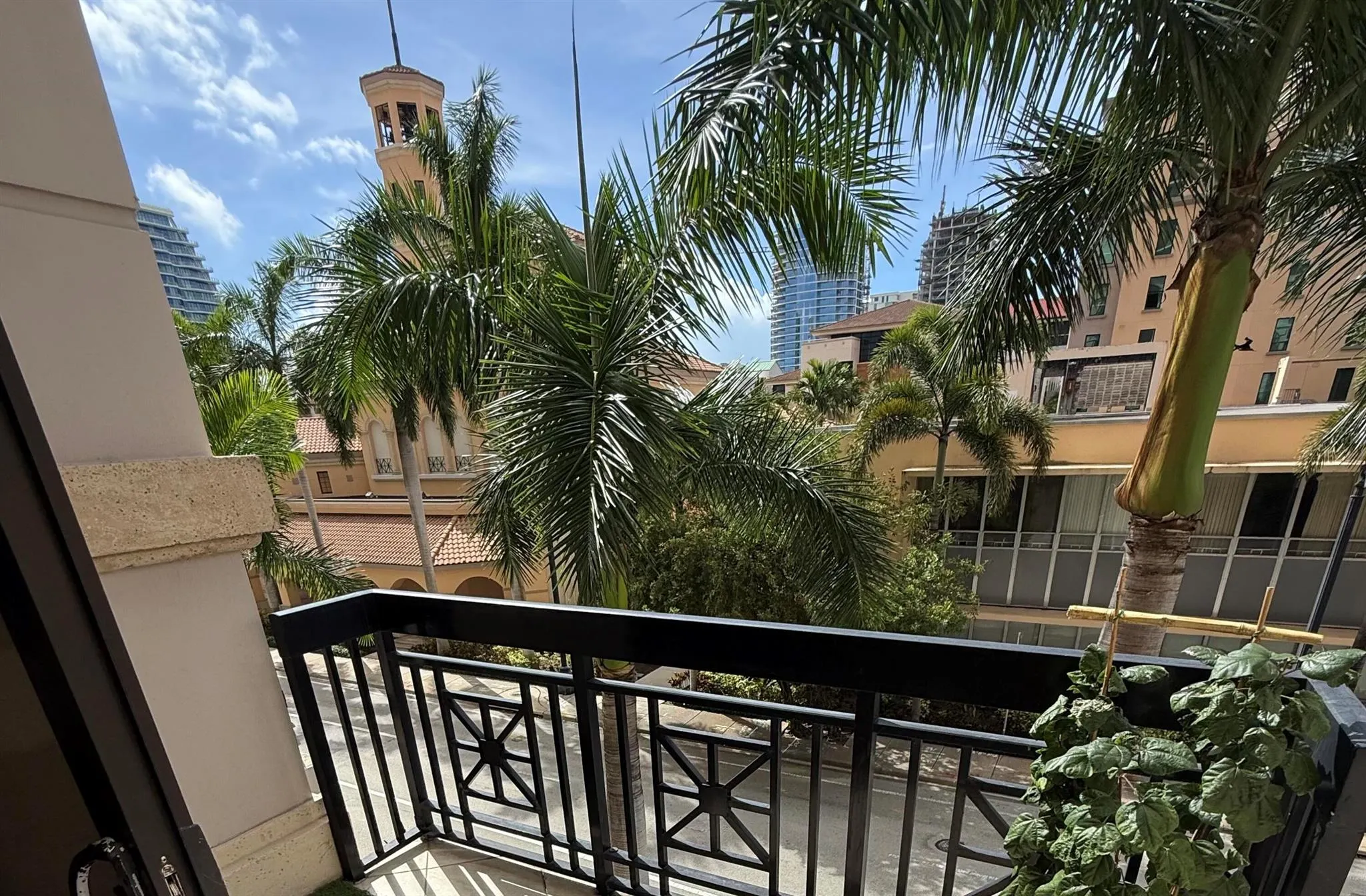 801 S Olive Avenue, #207