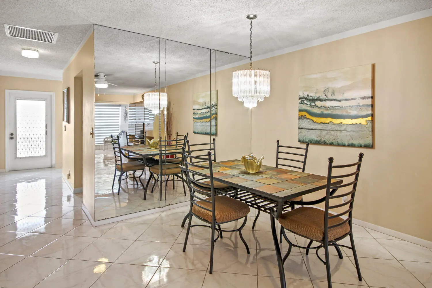 1001 Flame Vine 202 Avenue, #202