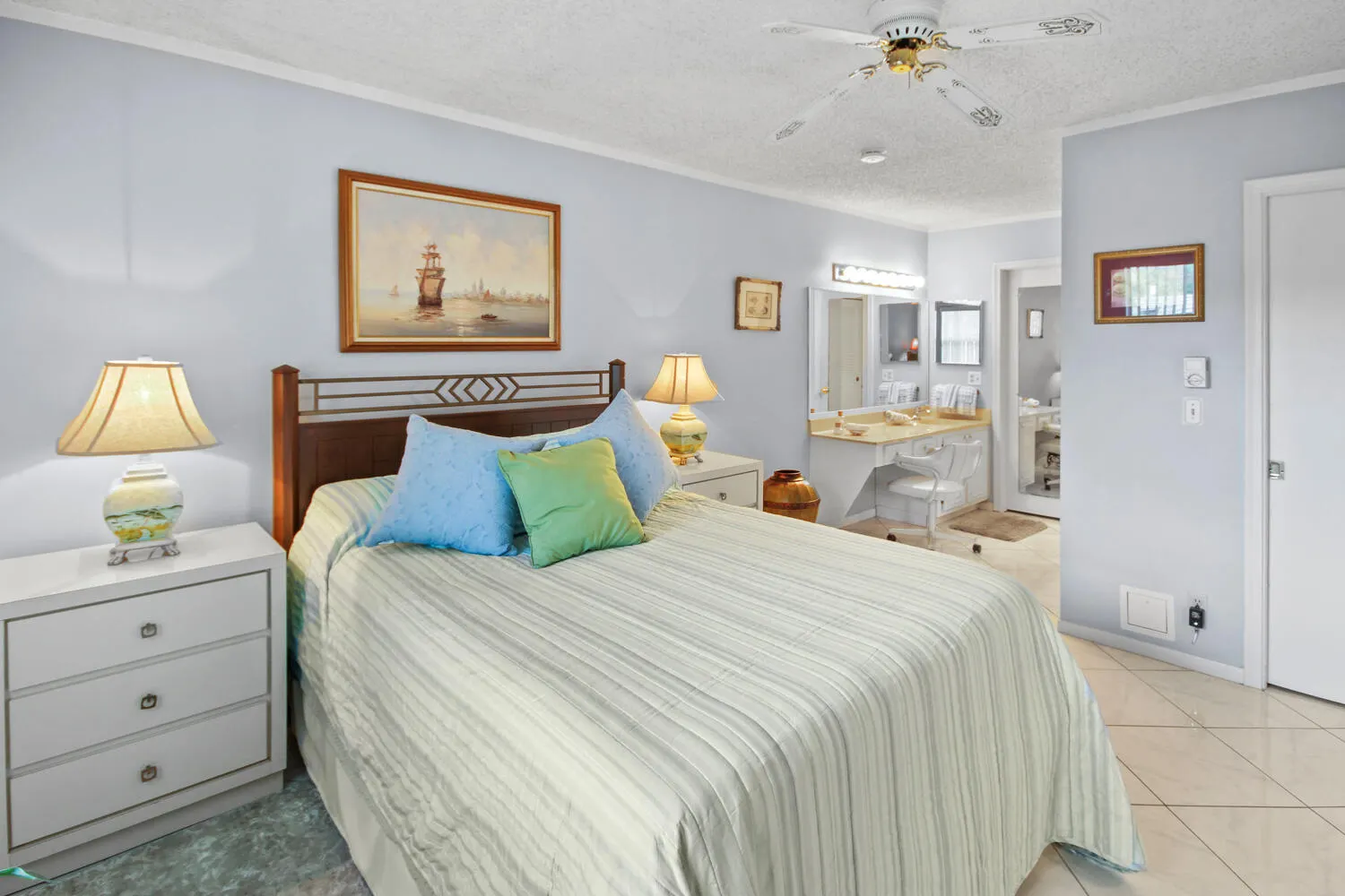 1001 Flame Vine 202 Avenue, #202