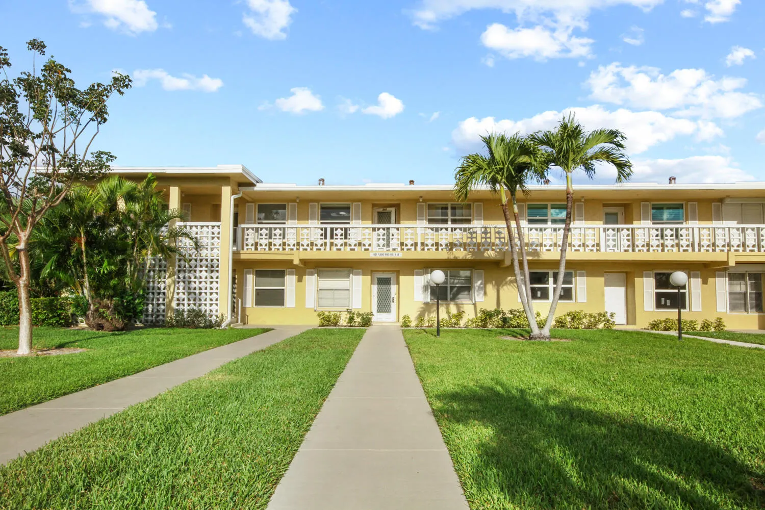 1001 Flame Vine 202 Avenue, #202