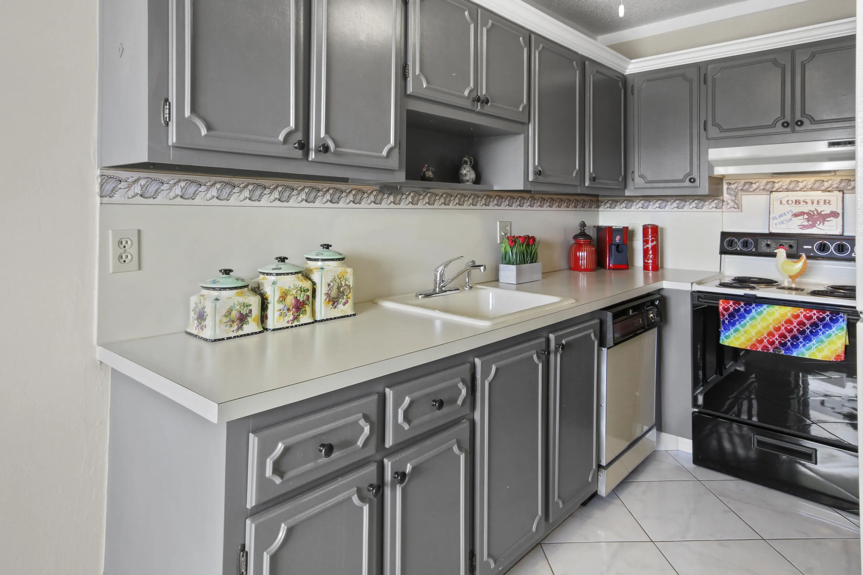 1001 Flame Vine 202 Avenue, #202