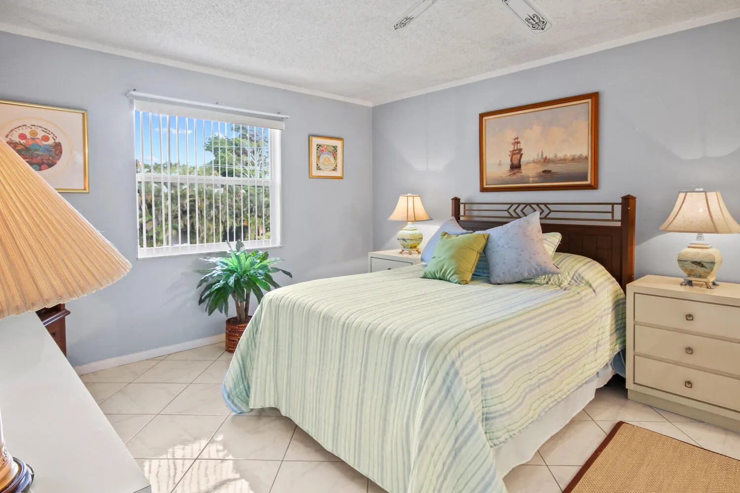 1001 Flame Vine 202 Avenue, #202