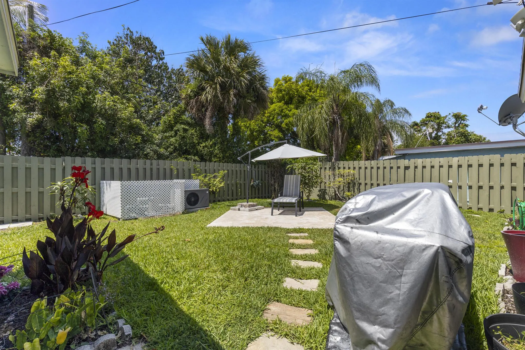 944 Hansen Street