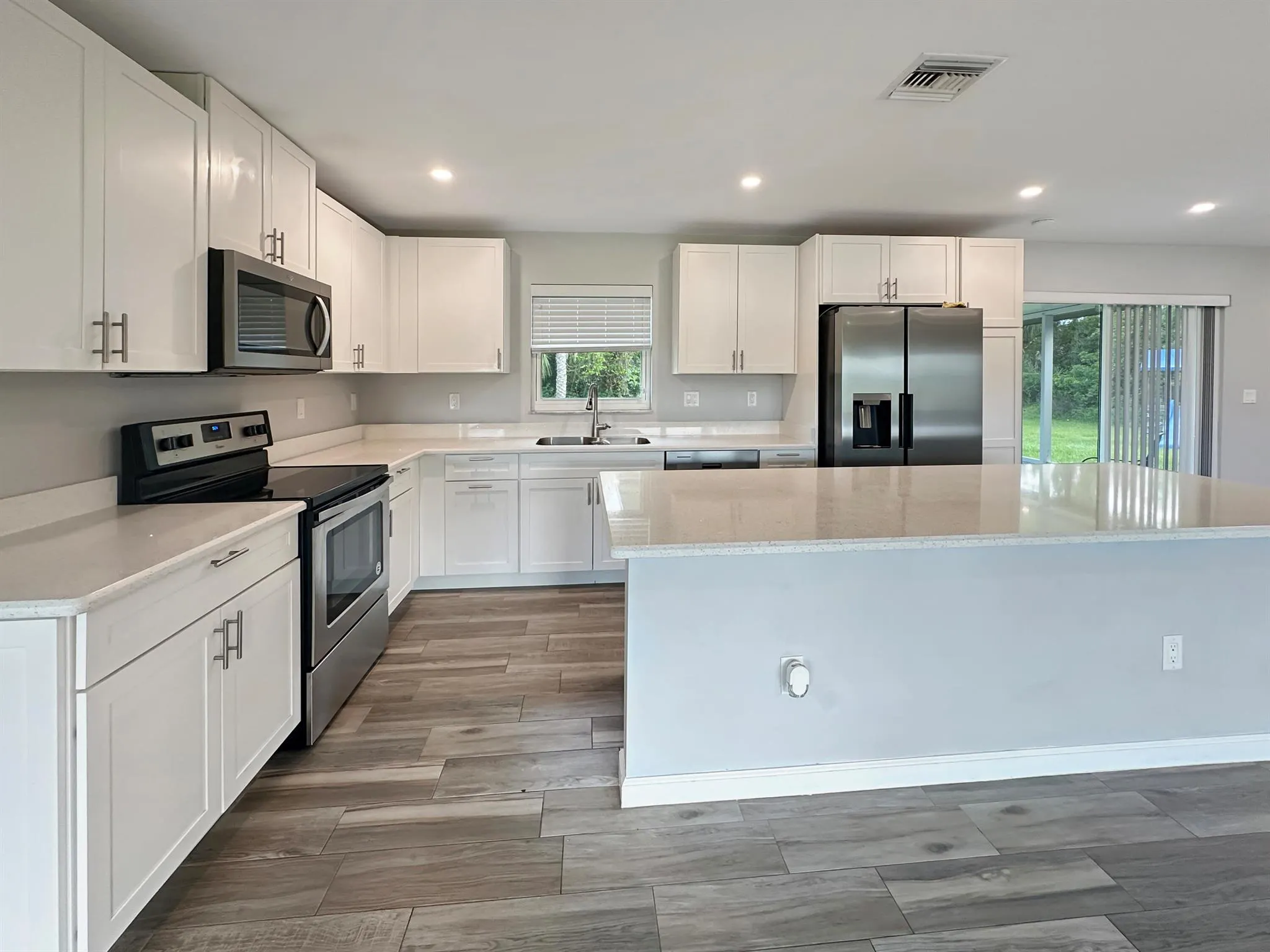5407 Turnpike Feeder Road