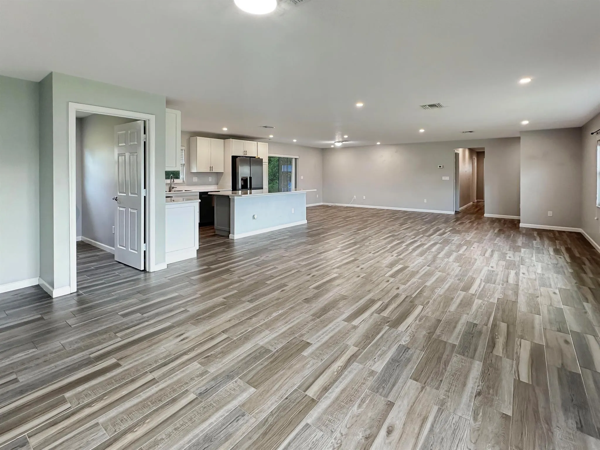 5407 Turnpike Feeder Road