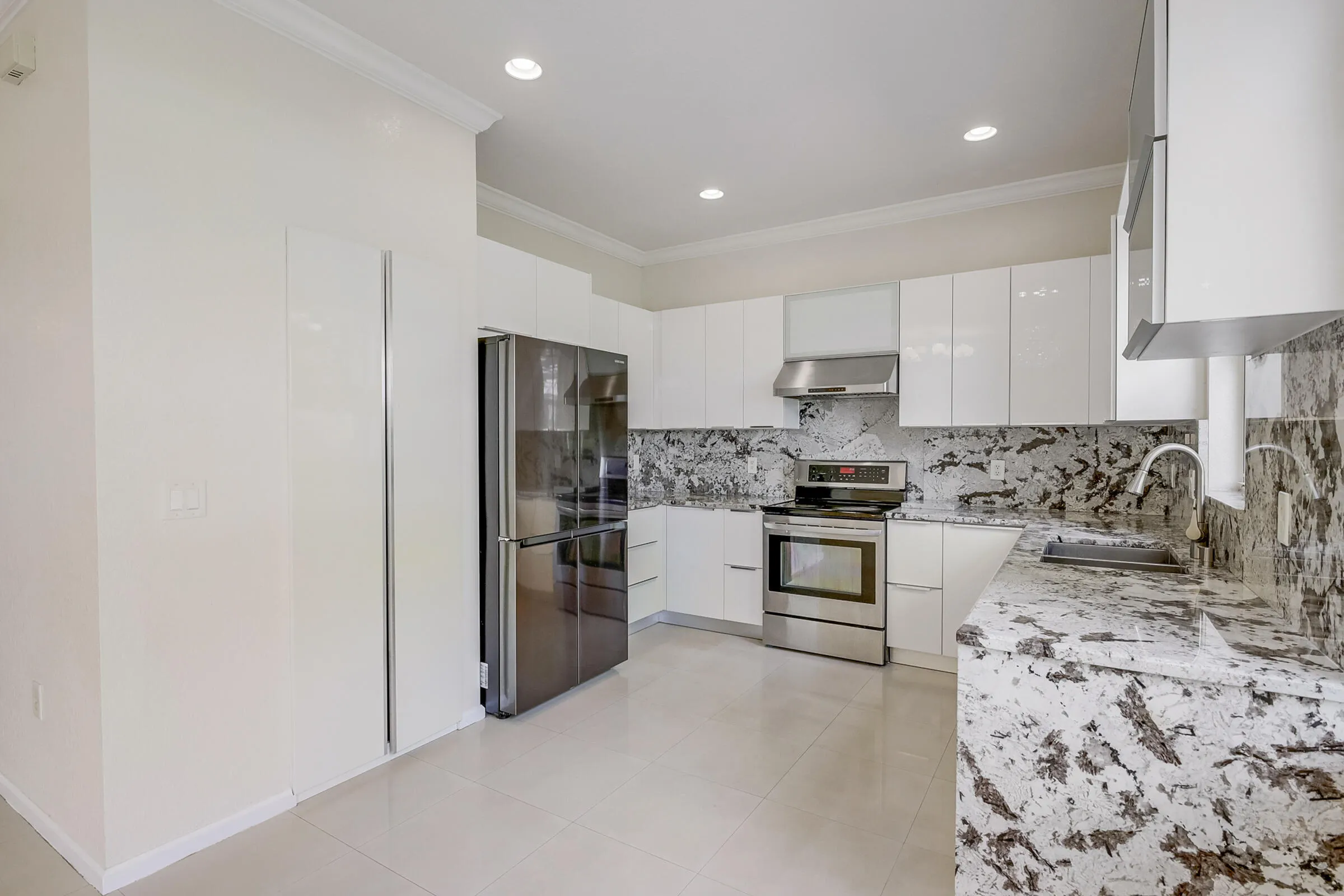 10208 White Water Lily Way