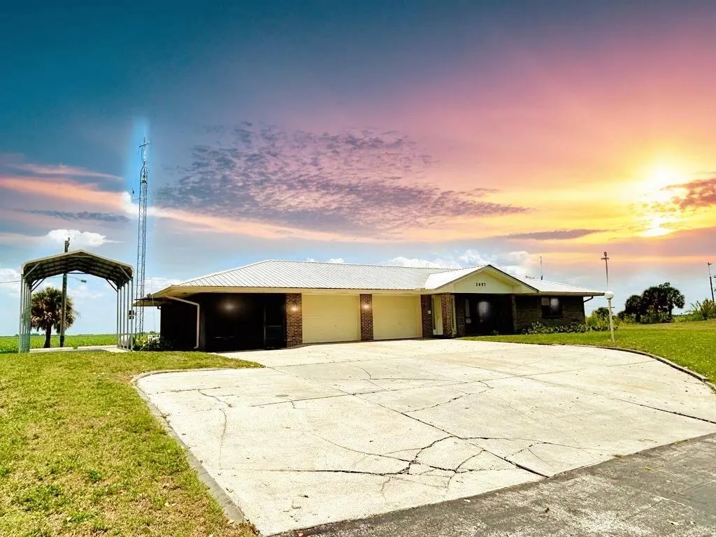 2657 River Road