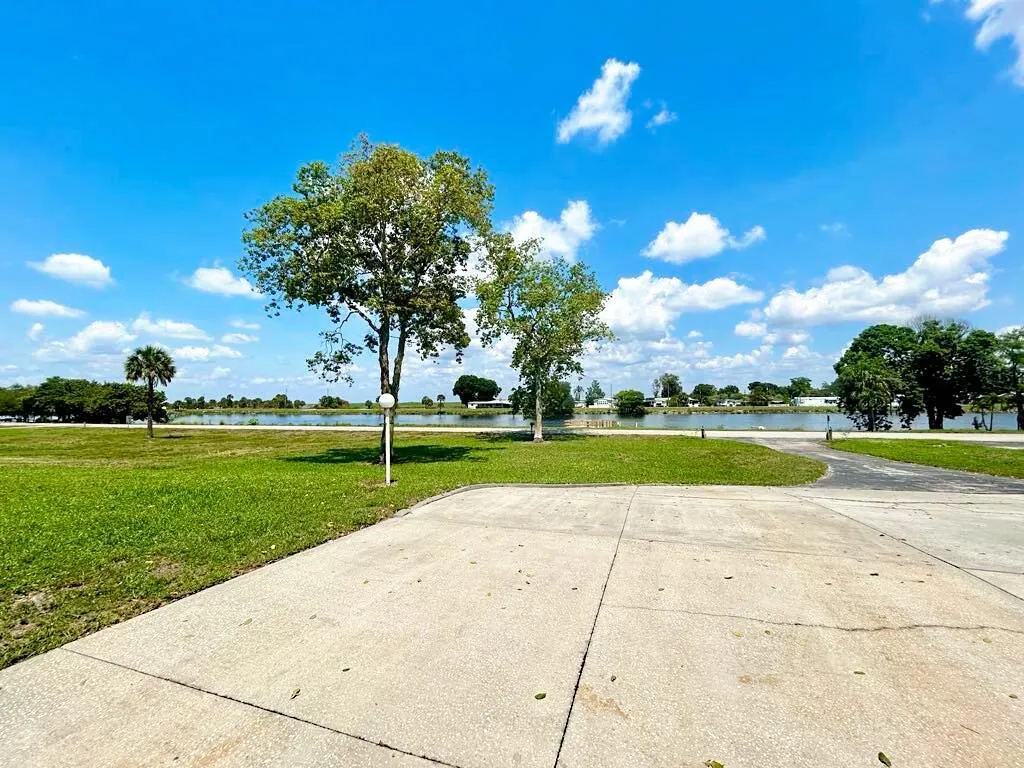 2657 River Road