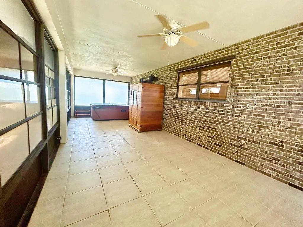 2657 River Road