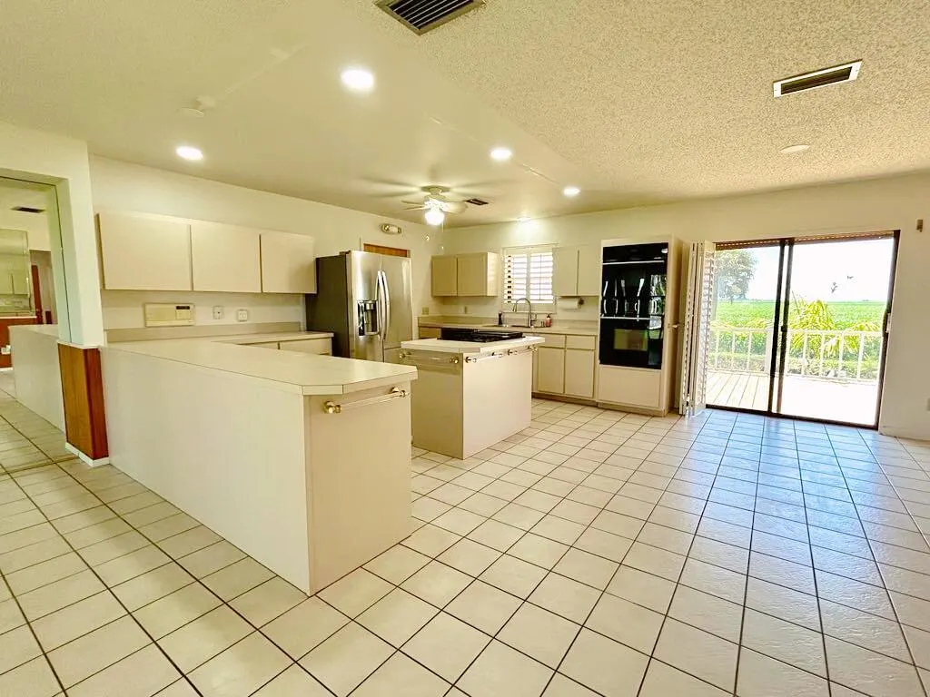2657 River Road
