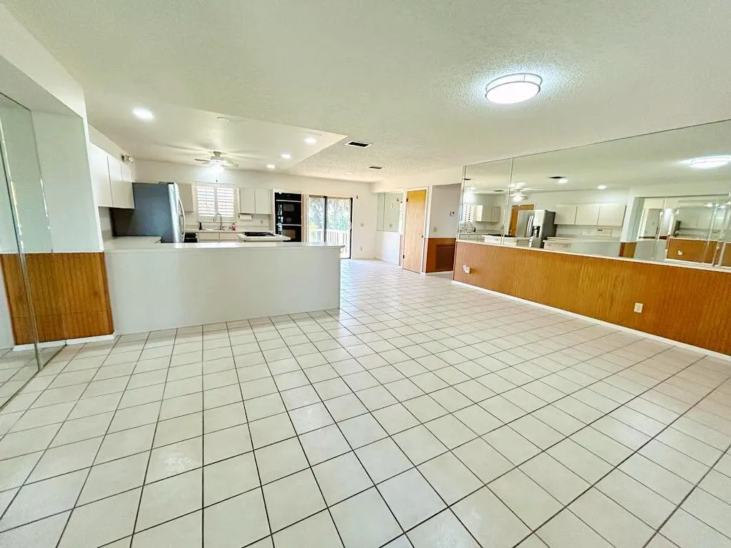 2657 River Road