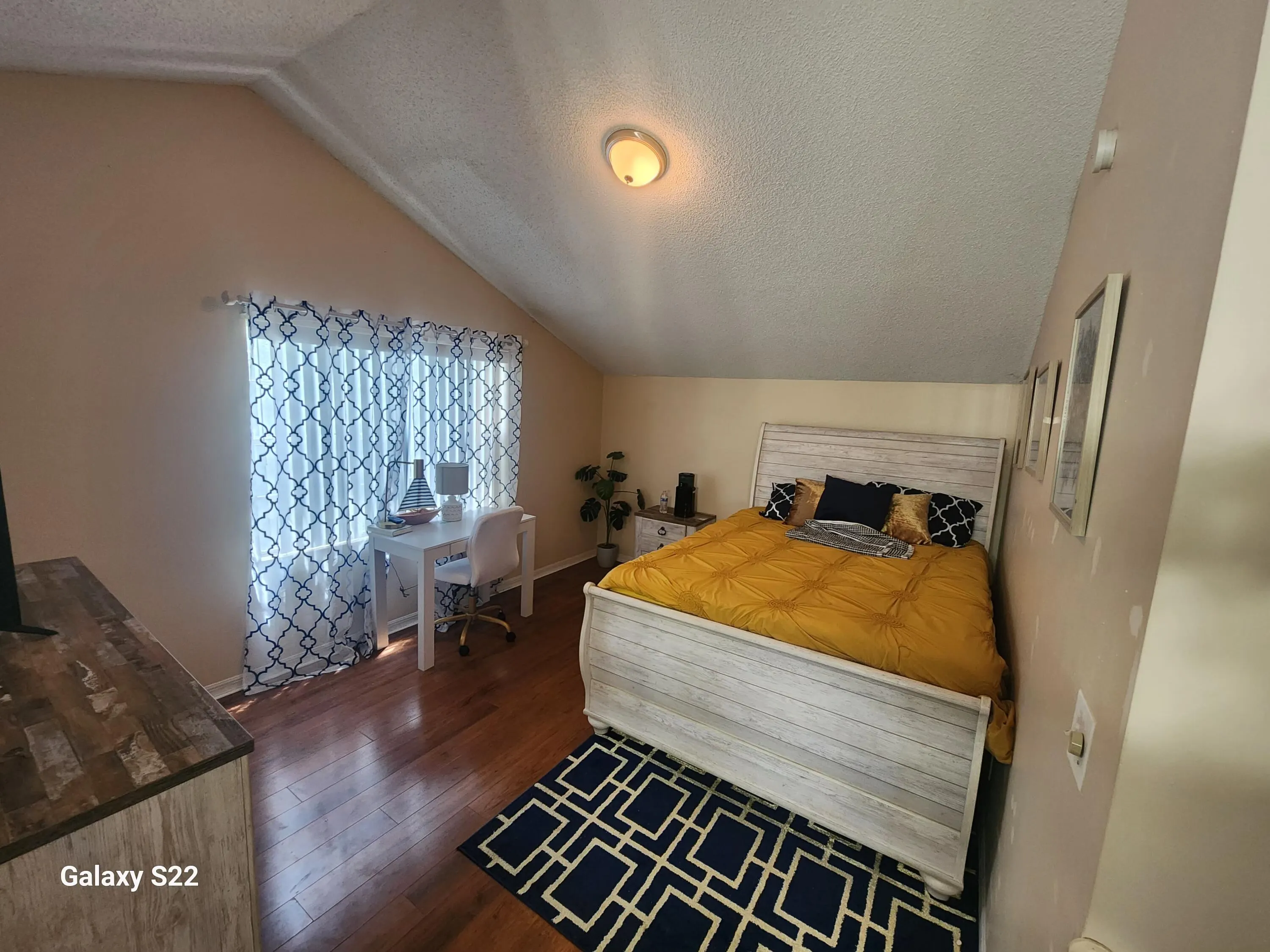5884 Dewberry Way